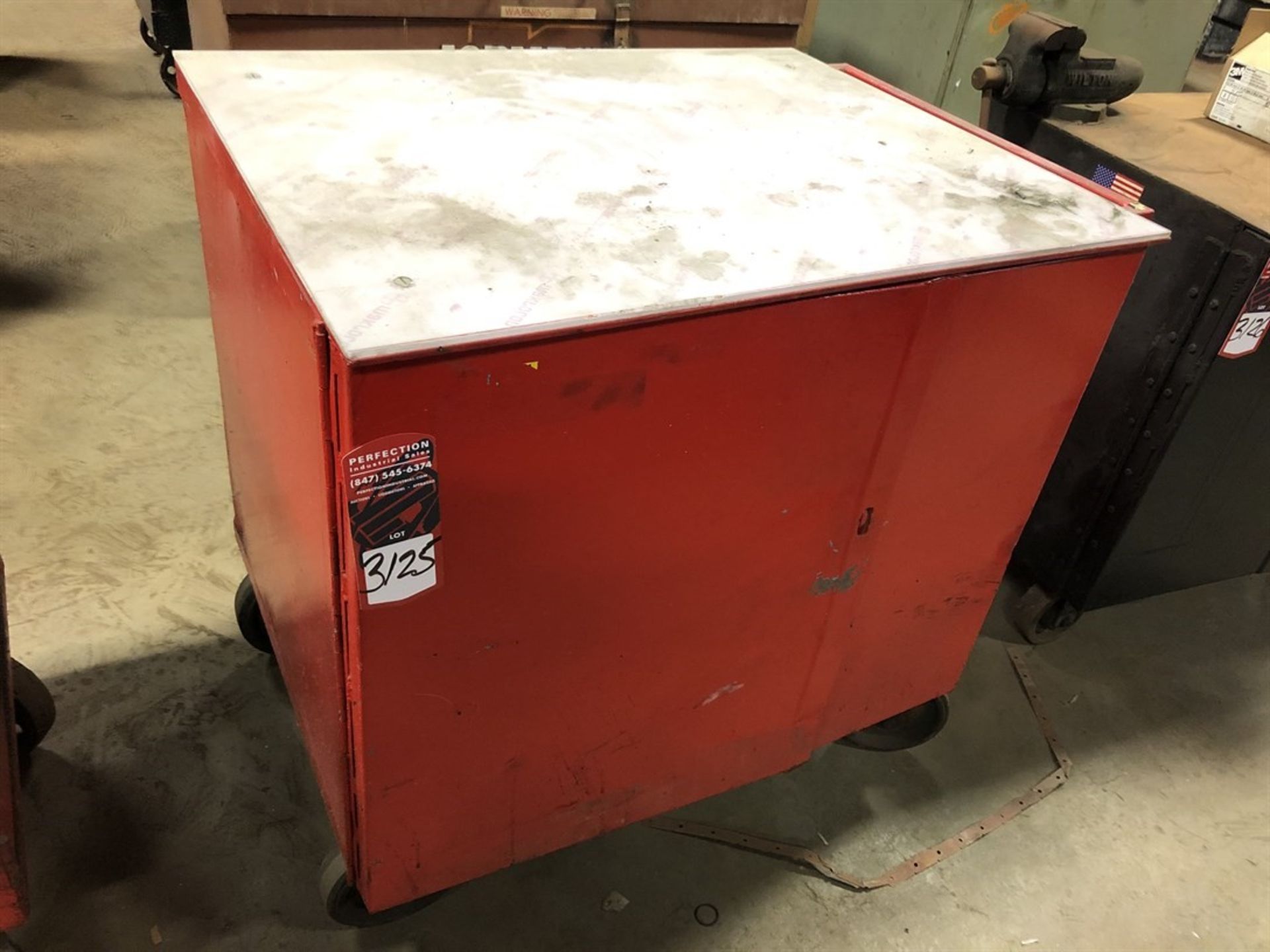 Heavy Duty Rolling Tool Cabinet, w/ Contents, (H11 H-Building)