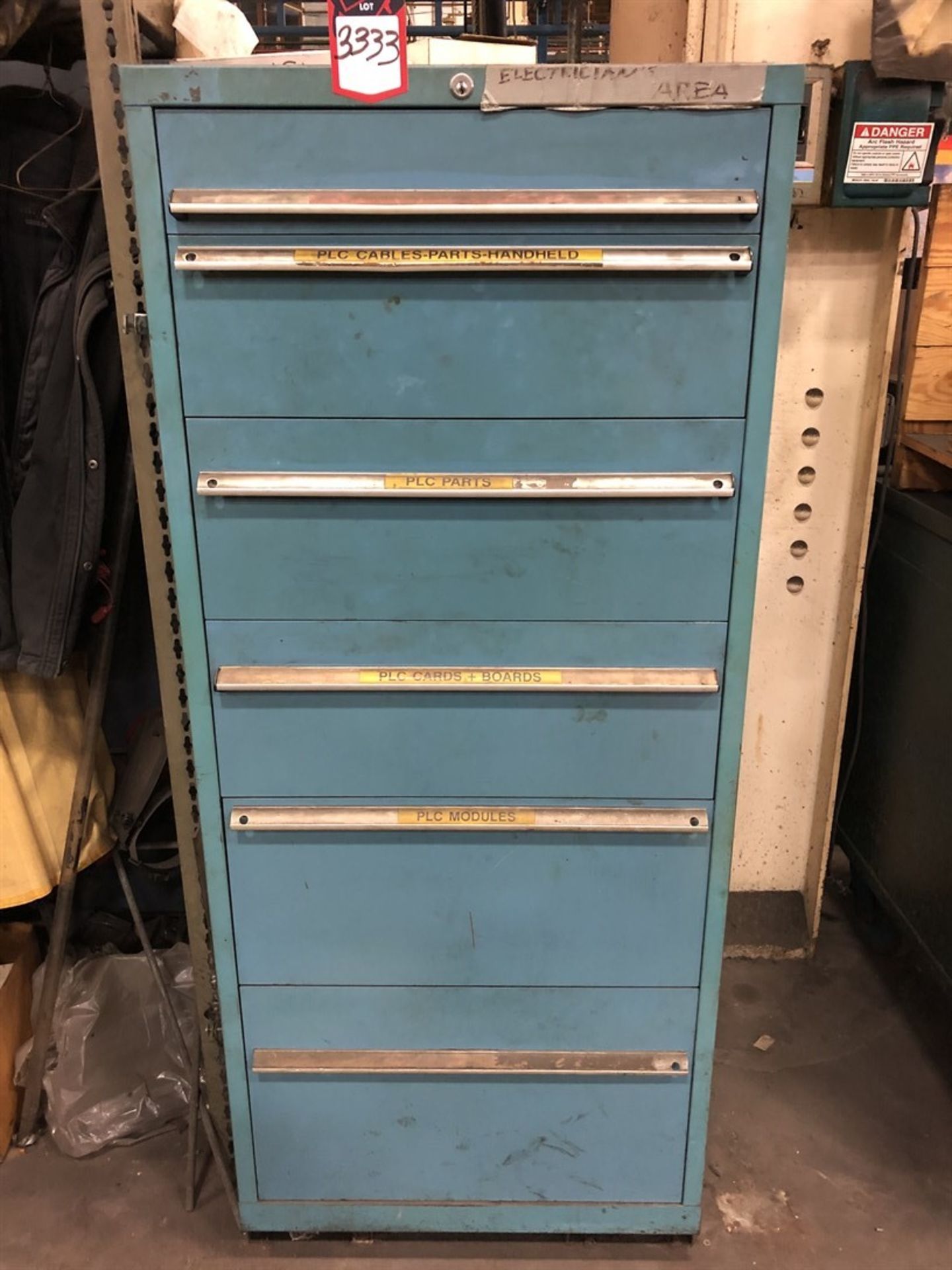 Vidmar Type Ball Bearing Drawer Tool Cabinet, (21J)