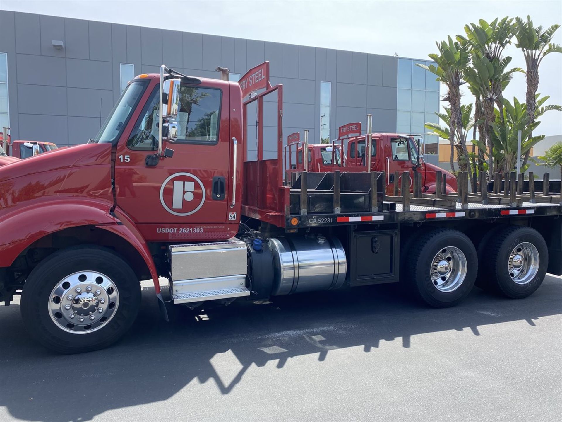 2016 INTERNATIONAL 18' Stake Bed Truck, VIN 1HTHXSNR4GH132503, 129,562 Miles at time of inspection - Image 3 of 21