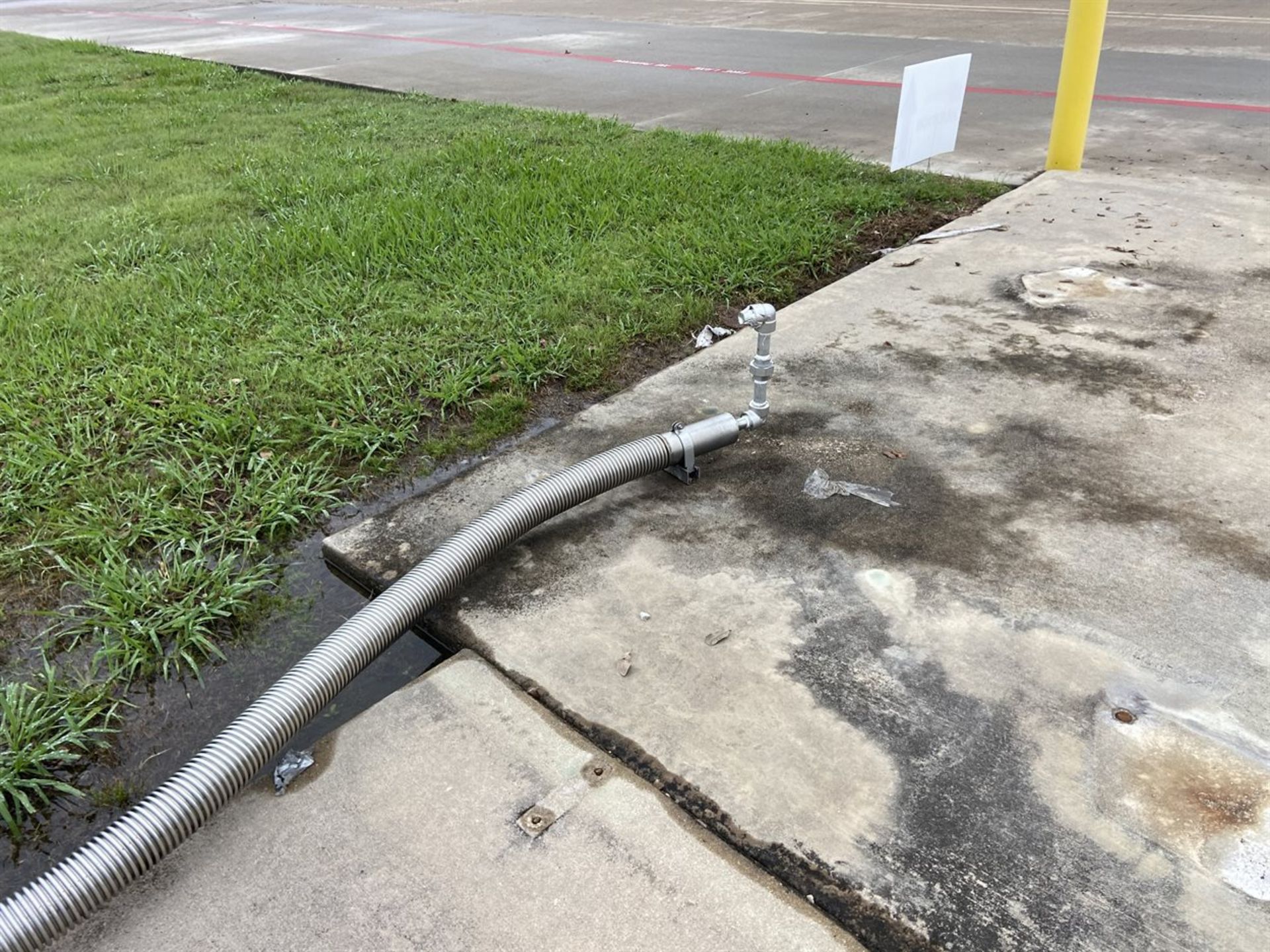 Liquid Nitrogen system with approx 250' of Stainless Steel Vacuum Jacketed Supply lines approx 1" - Image 7 of 13