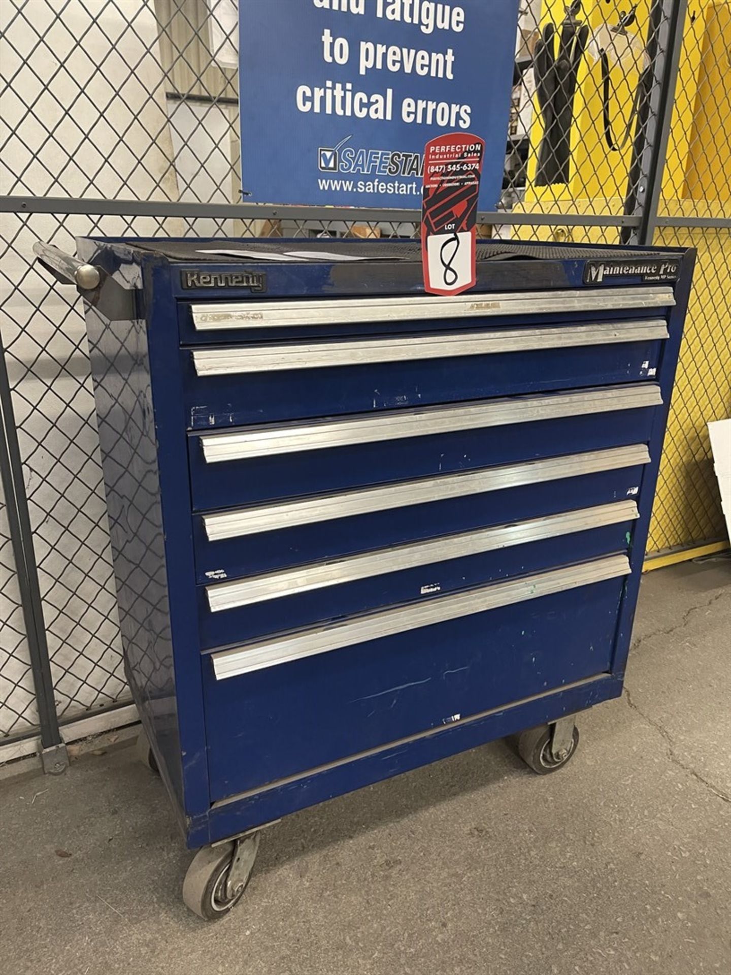 KENNEDY Rolling Tool Chest