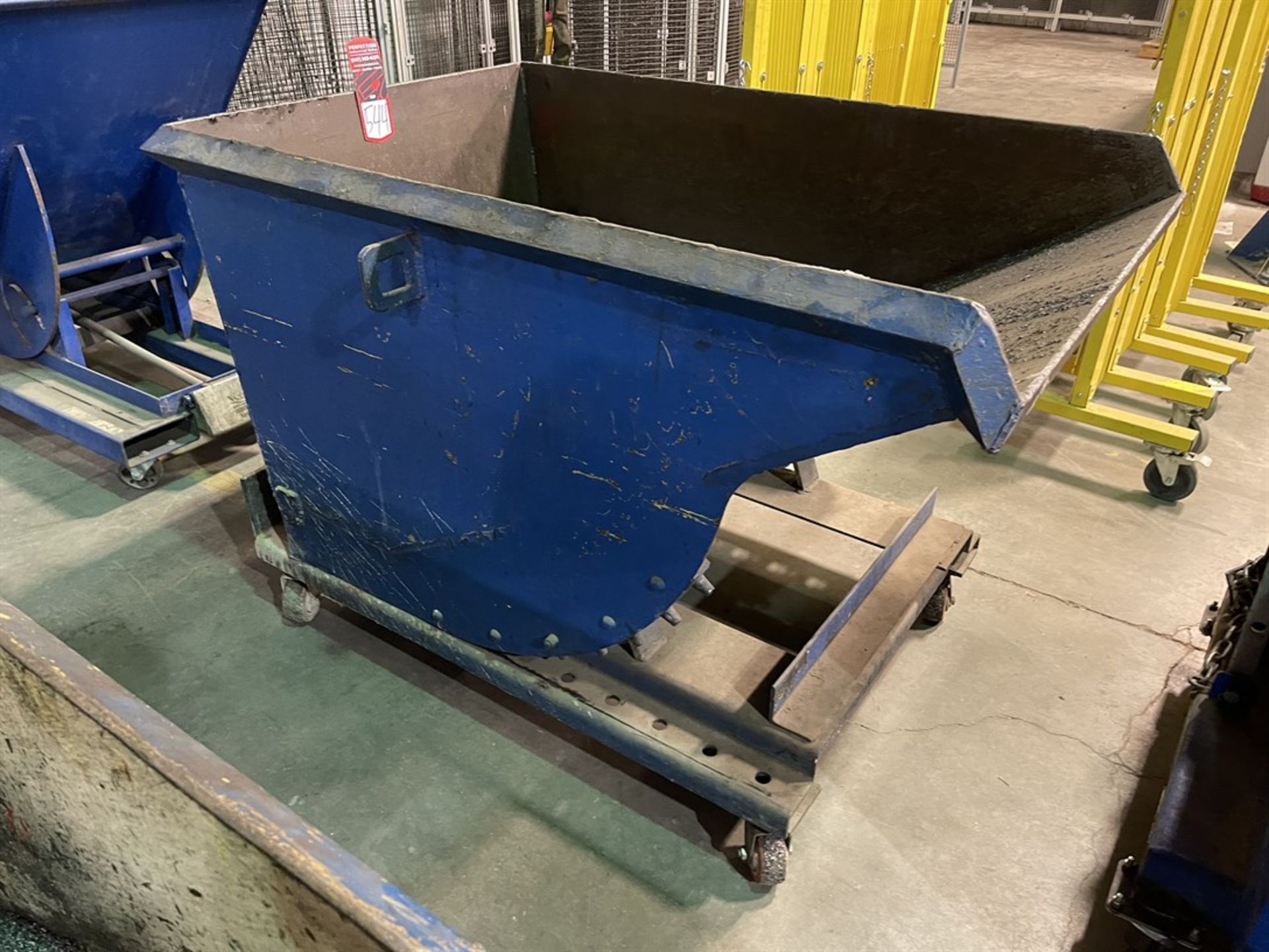 3/4 Cu Yd Self Dumping Hopper