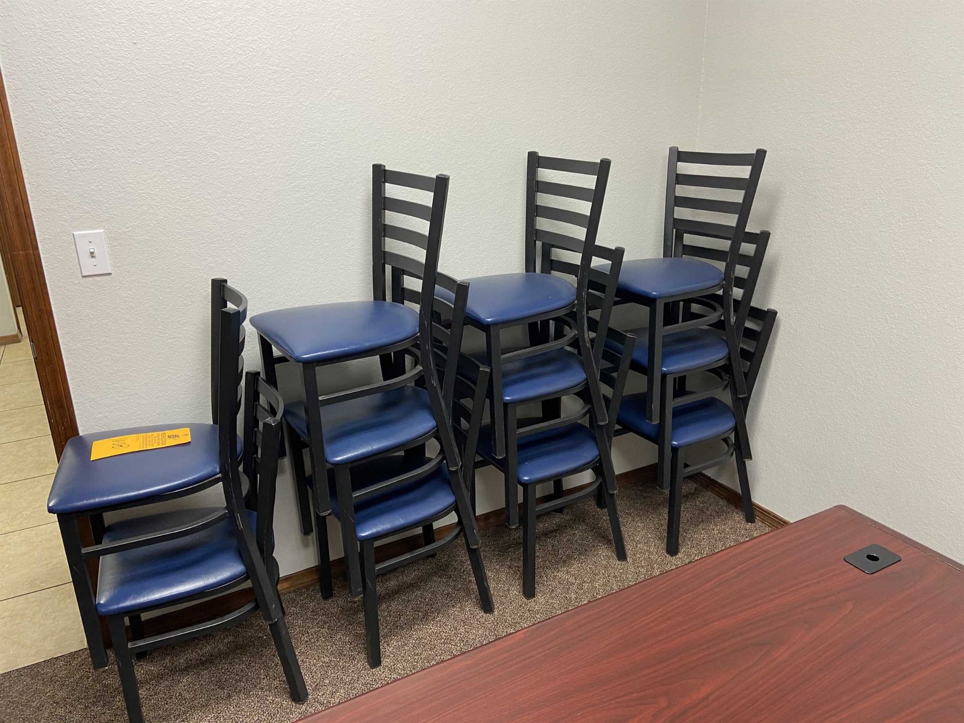 Lot of 11 Chairs