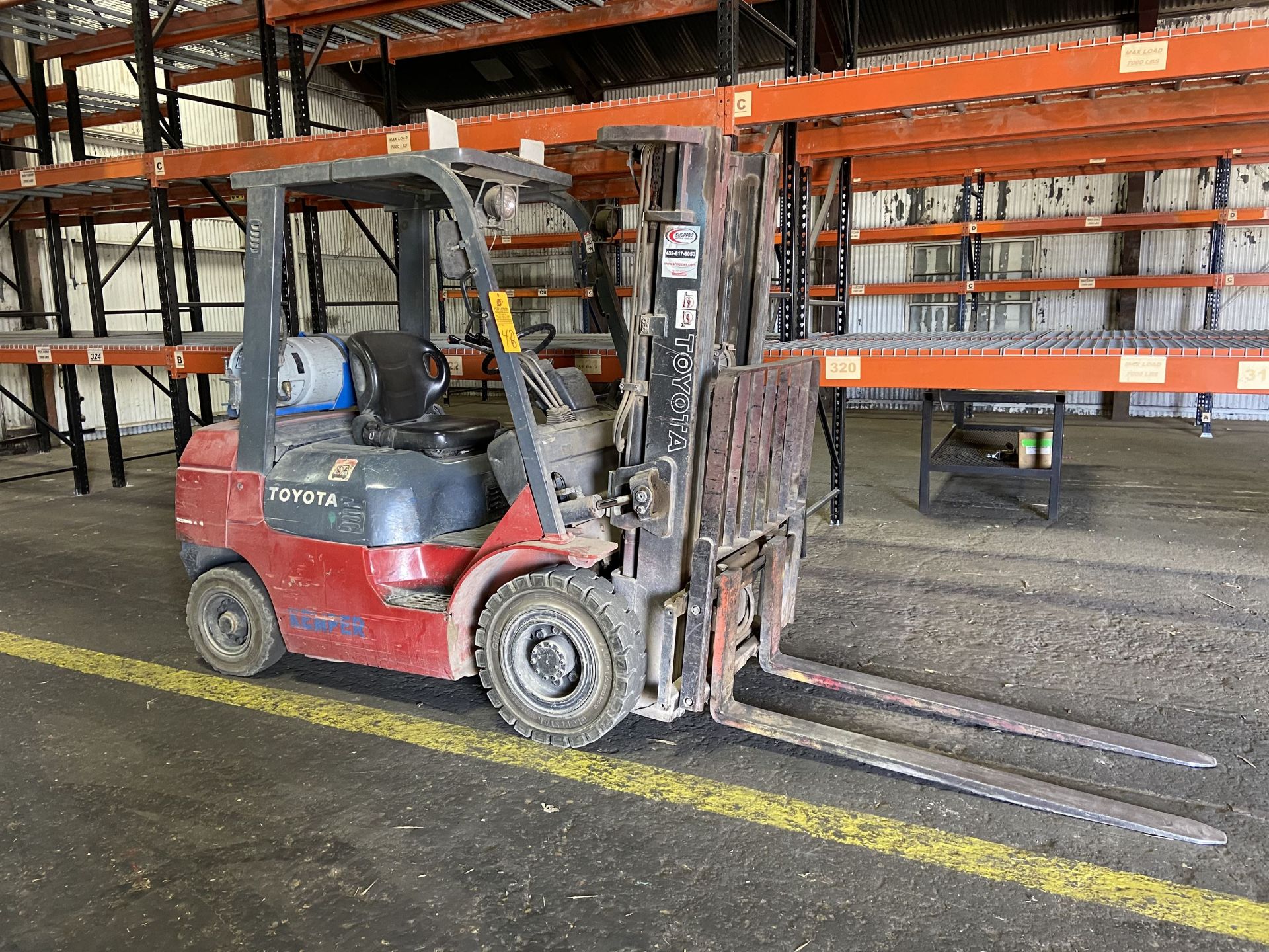 Toyota Model 7FGCU25 LP Forklift, 3750 Lb Capacity, 189" Lift, 60"" Forks, 3 Stage, Side Shift, Hard