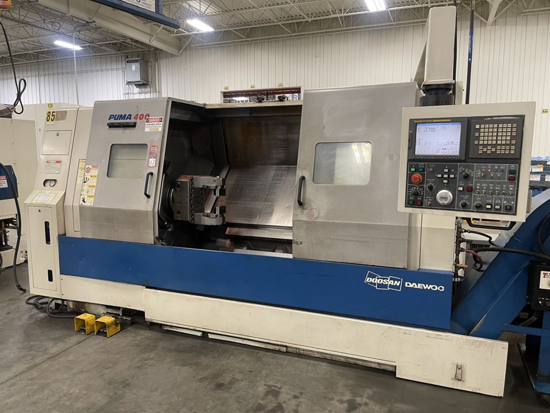 2006 DOOSAN PUMA 400B CNC Turning Center, s/n PM352752, Fanuc 21i-TB Control, Valve Chuck, 12-