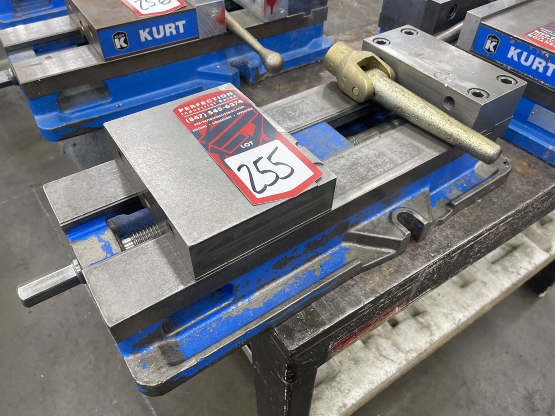 KURT D810 8" Machine Vise (Machine Shop)