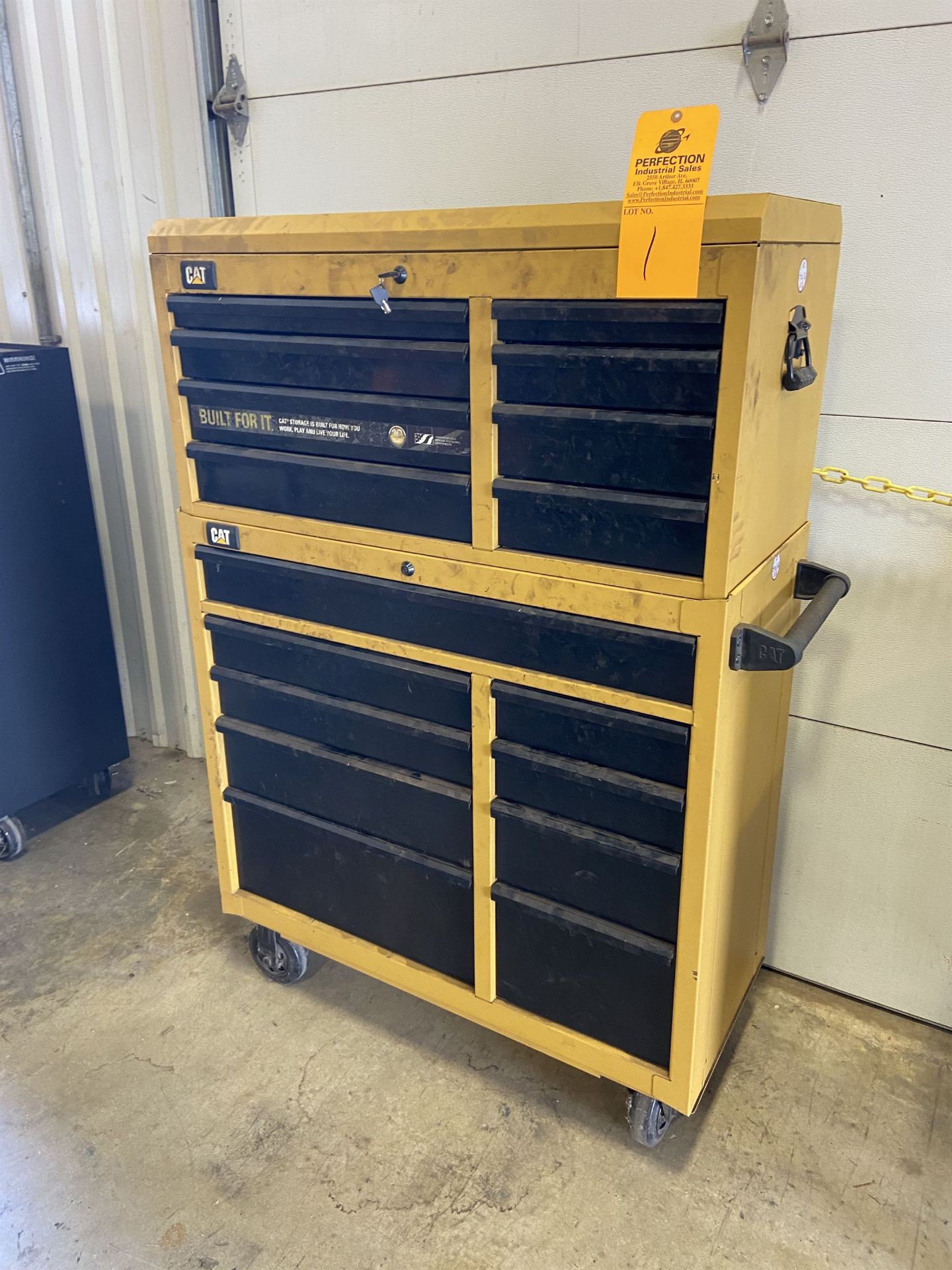 CAT Roll Around Tool Chest