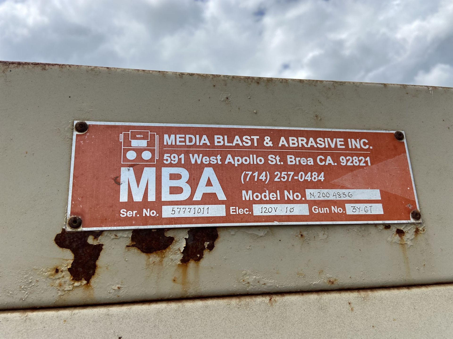 MBA Model N2004836 Blast Cabinet s/n 57771011 - Image 2 of 3