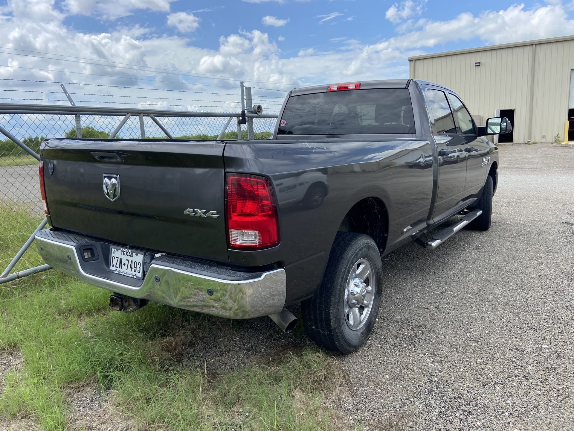 2013 Dodge Ram 2500 HD Crew Cab Long Bed, 251K Miles, Cloth, 4X4, Diesel, VIN # 3C6UR5HL1EG135730 - Image 3 of 17