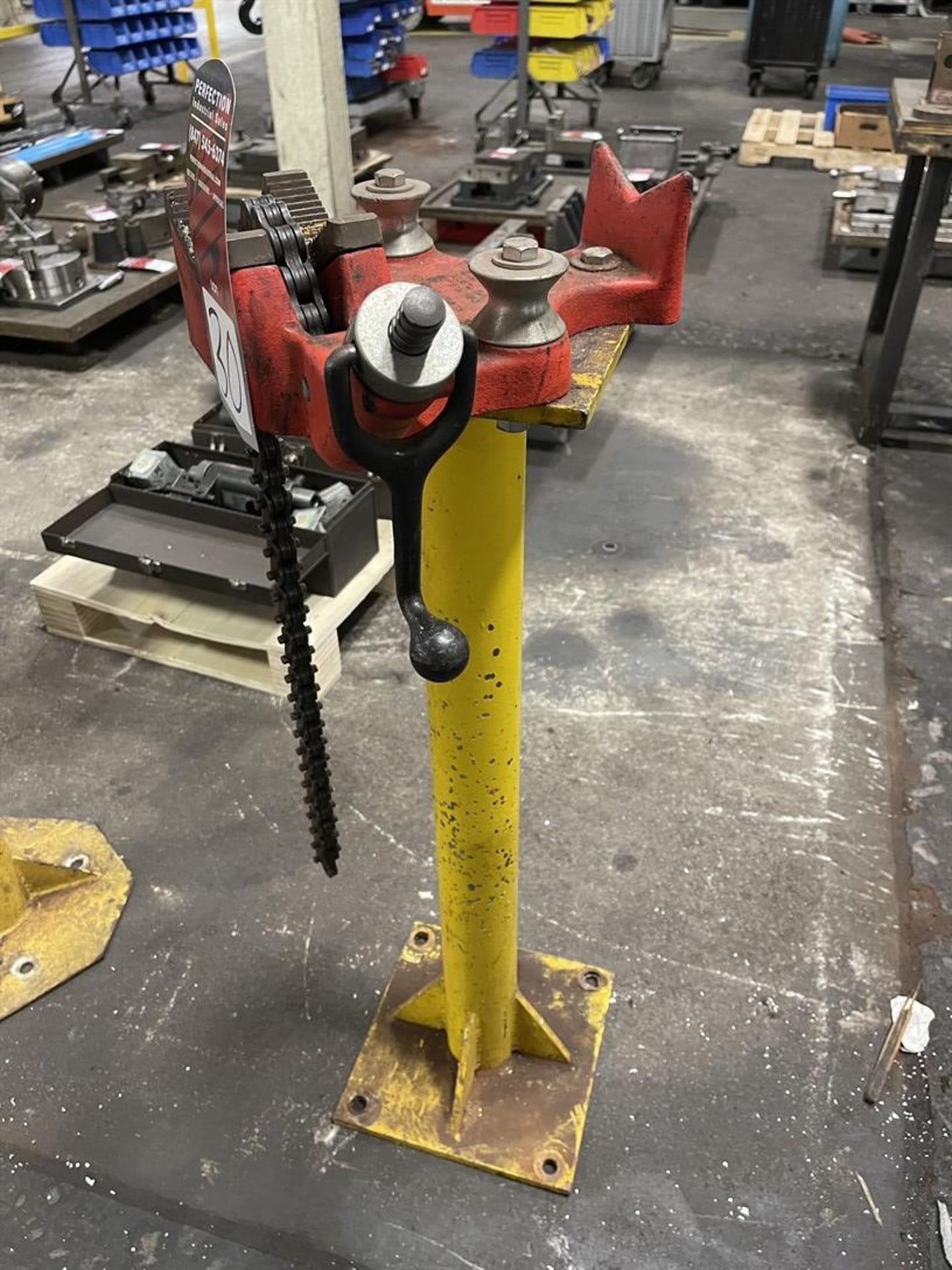 Ridgid 50-810 Pipe Vise on Pedestal