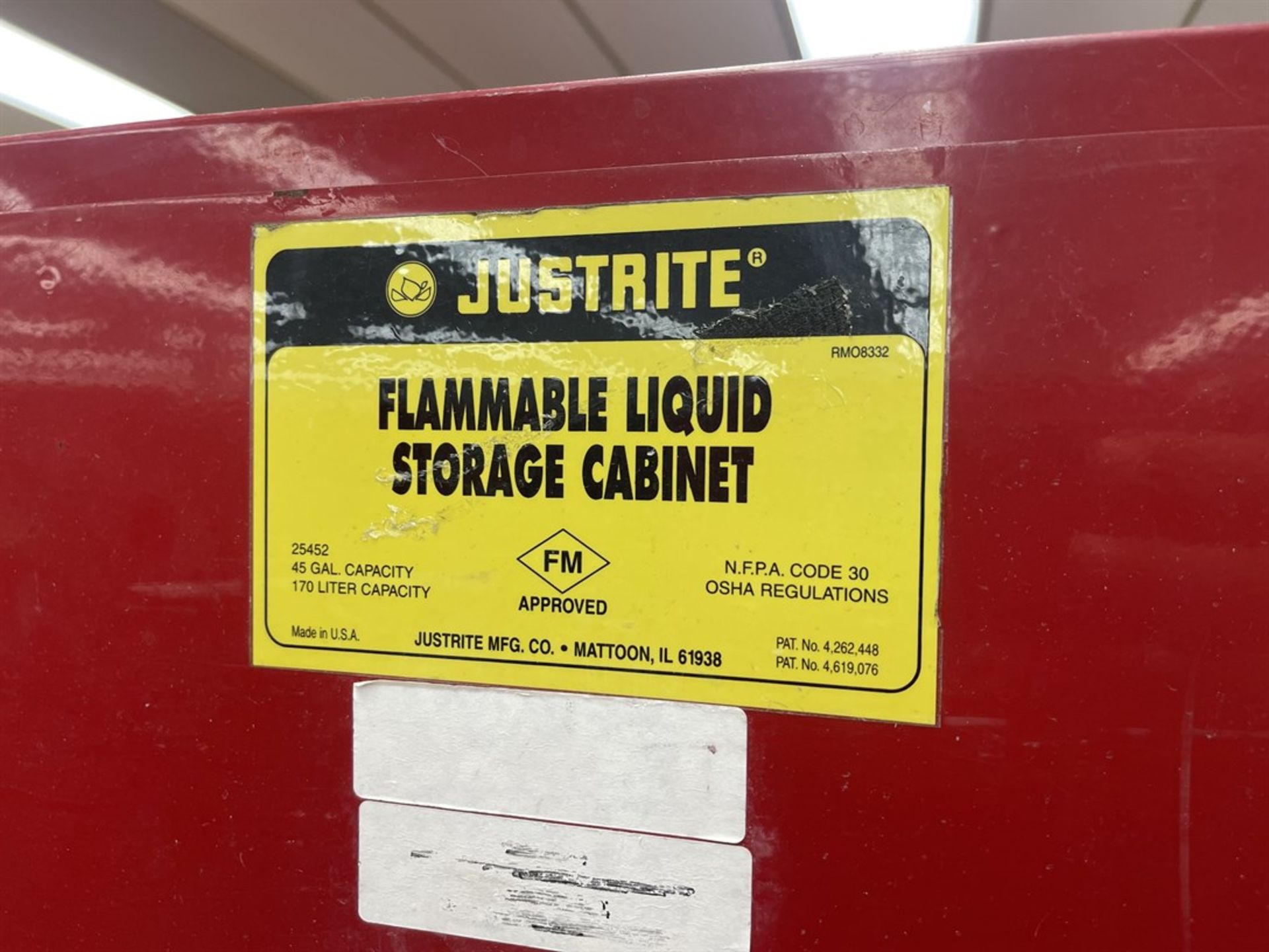 JUSTRITE 25452 45 Gal Capacity Flammable Liquids Cabinet - Image 2 of 2