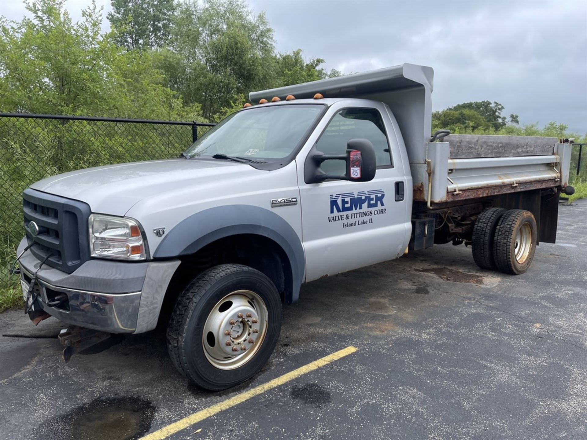 2005 FORD F-450 XL Super Duty Salt Truck, VIN # 1FDXF47Y06EA33152