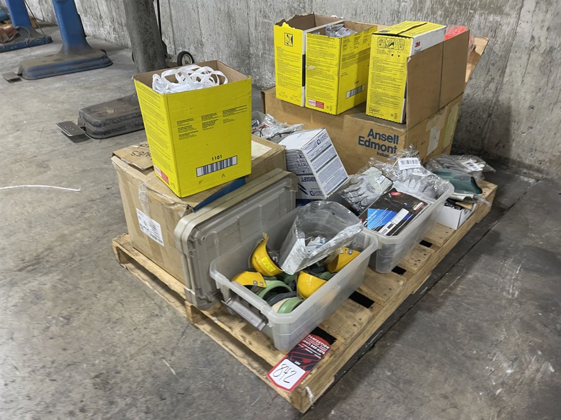 Pallet of Assorted PPE