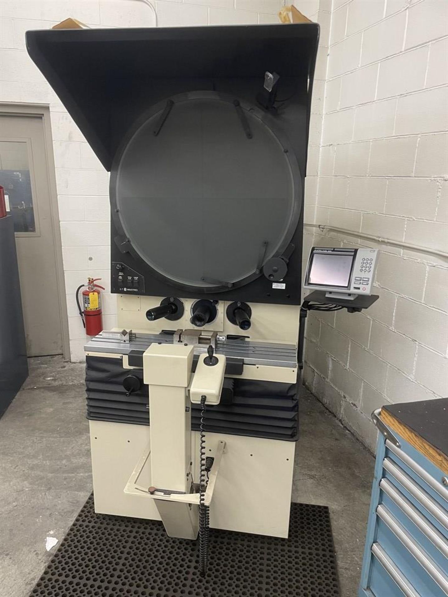 SCHERR TUMICO 22-5600 Optical Comparator, s/n T075202, w/ Quadra-Chek 300 Digital Read Out - Image 2 of 4