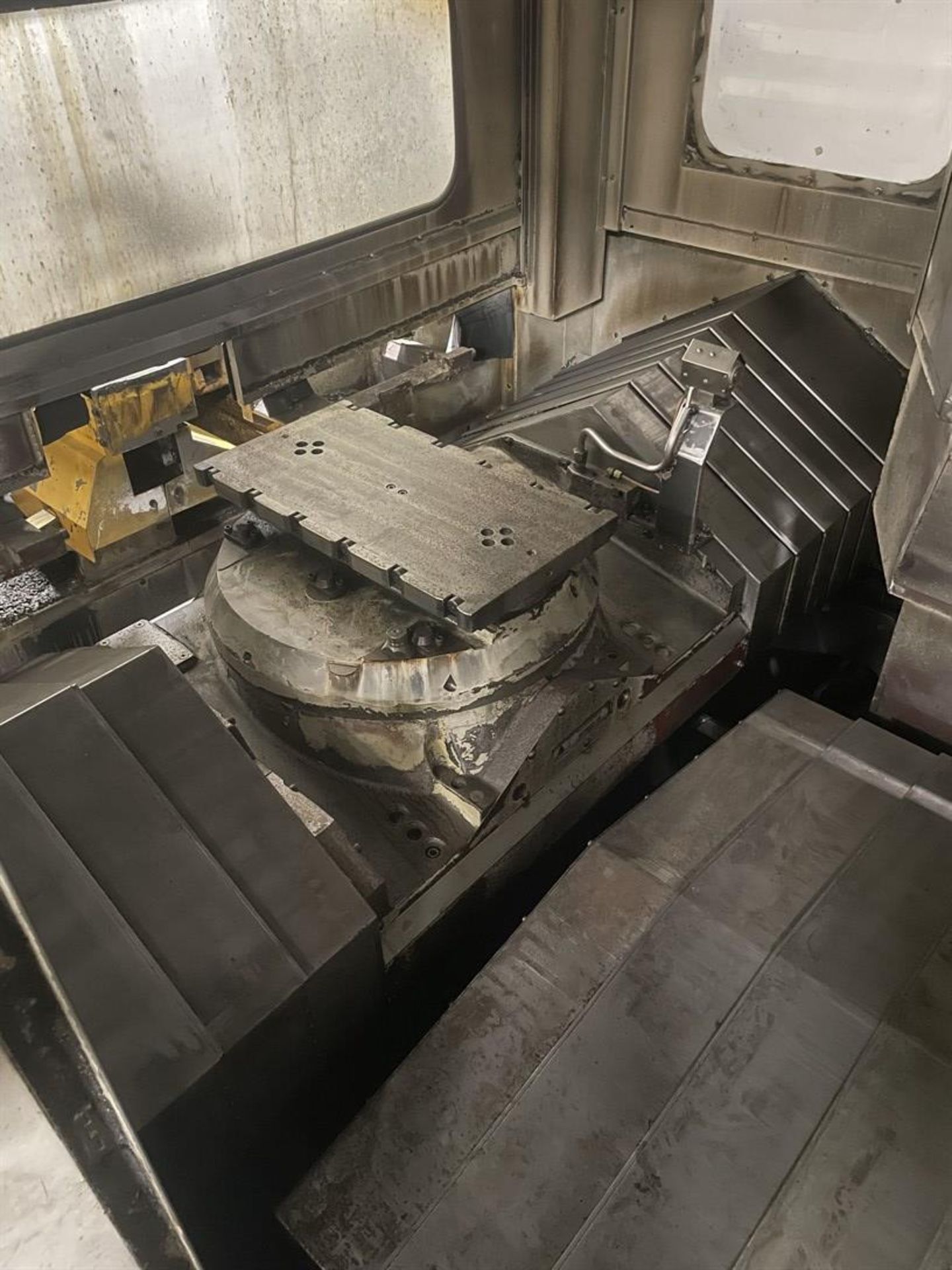 MITSUBISHI M-H60E Horizontal Machining Center, s/n CH3592, 520M Control, (2) 24.5” x 24.5” - Image 7 of 11