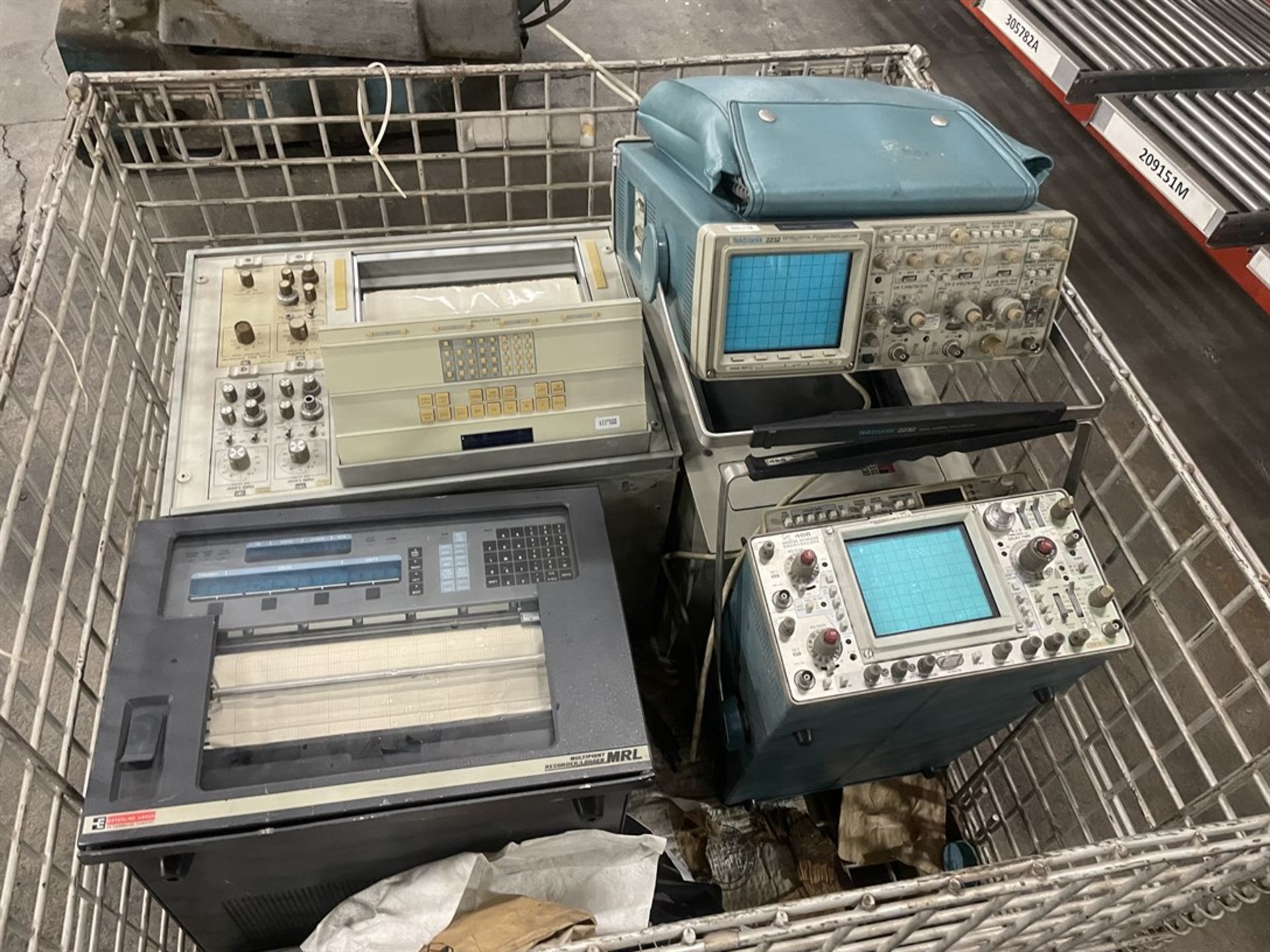 Lot Consisting of TEKTRONIX 468 Digital Storage Oscilloscope, TEKTRONIX 2232 100 Mhz Digital Storage - Image 2 of 6