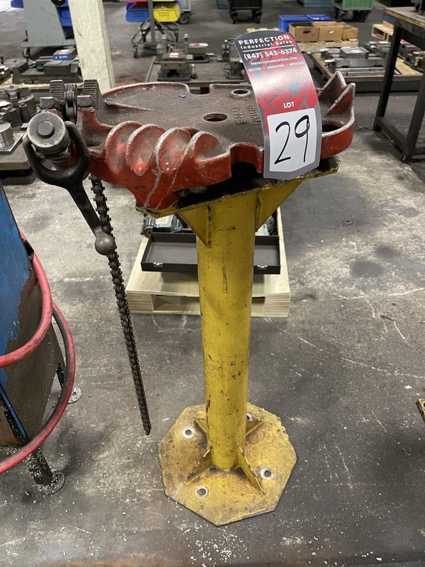 Ridgid 450 Pipe Vise on Pedestal