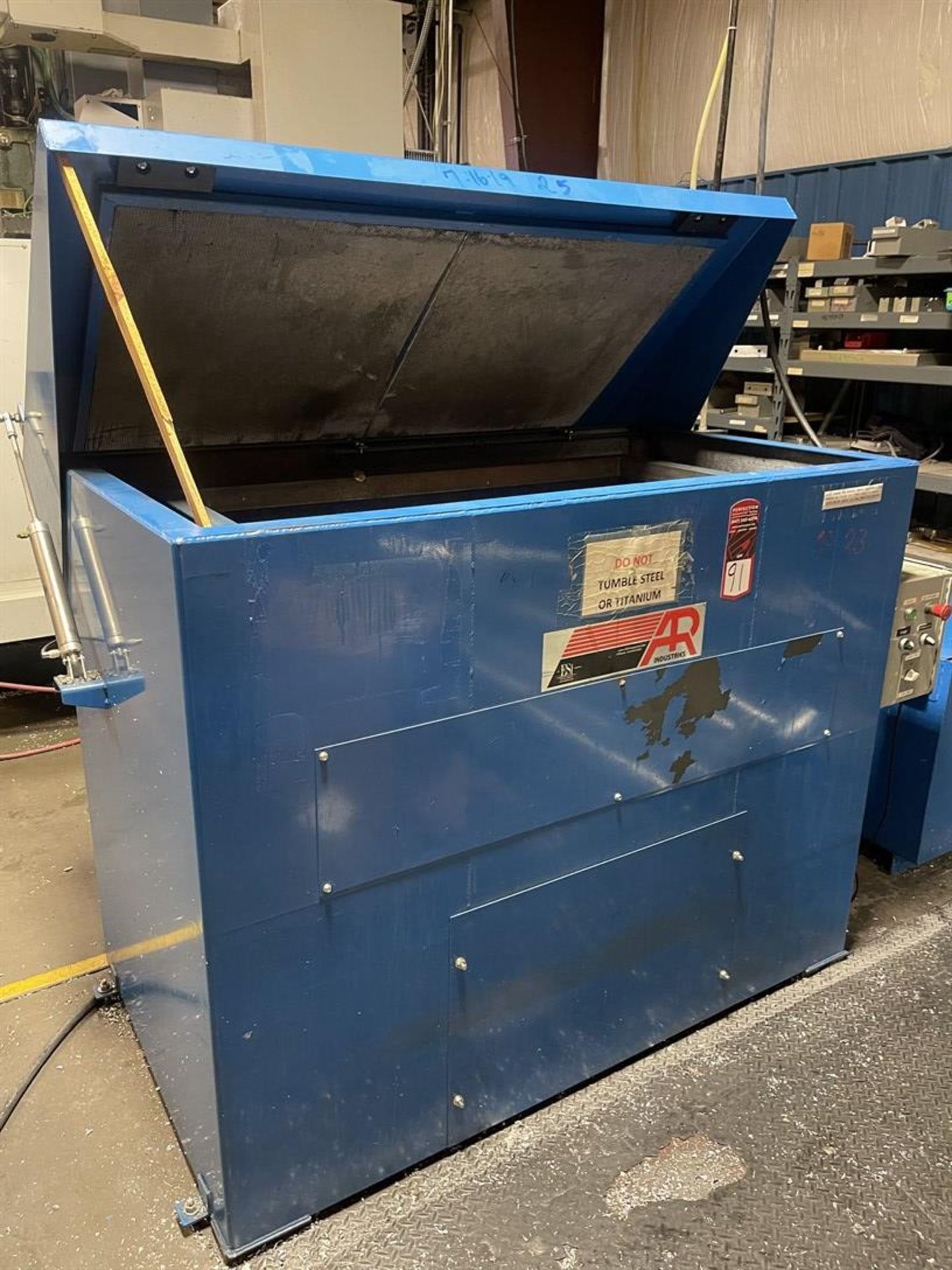 ARE INDUSTRIES S-15 Vibratory Shaker Finisher, s/n 1445-16-2 - Image 3 of 6