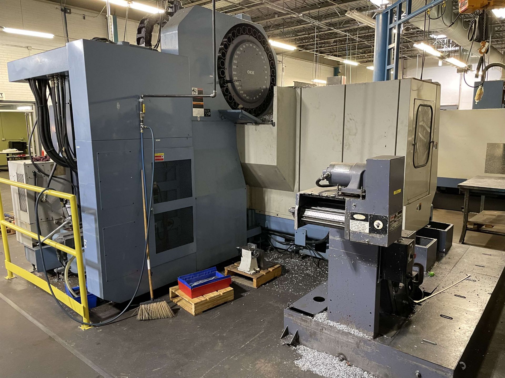 OKK KCV600 Vertical Machining Center, s/n 175, w/ OKK Neomatic Control, 25”x 90.5” Table, CAT 50 - Image 3 of 11