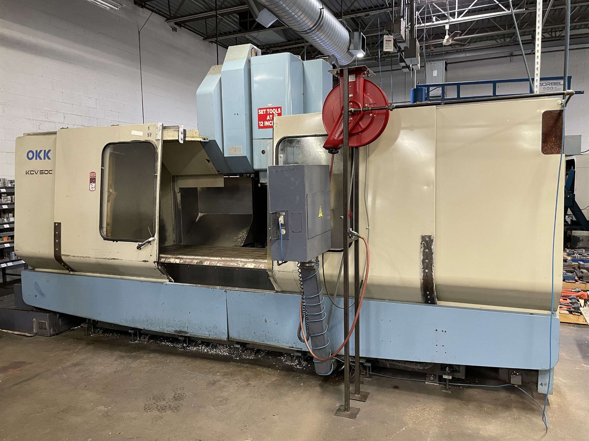 OKK KCV600 Vertical Machining Center, s/n 175, w/ OKK Neomatic Control, 25”x 90.5” Table, CAT 50