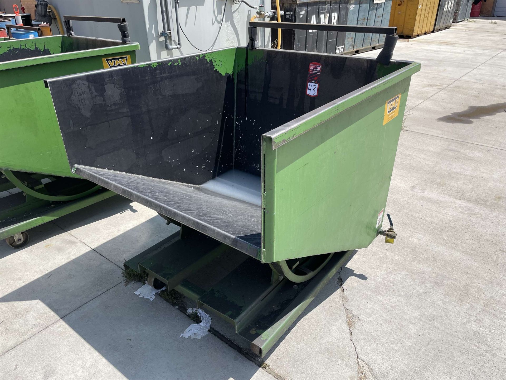 Vulcan 1 Yd. Self Dumping Hopper (Located at 4200 West Harry St., Wichita, KS 67209)