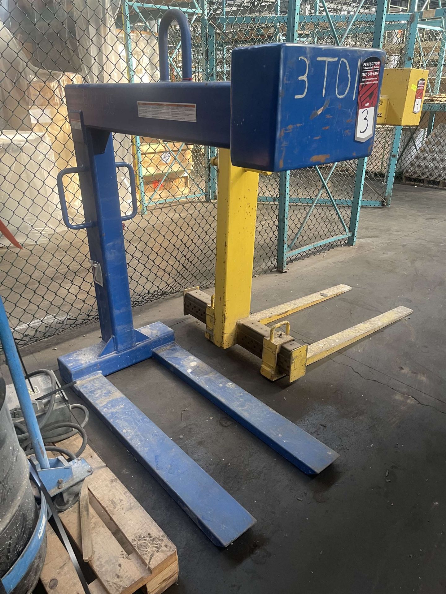 VESTIL HDP-6-48 Pallet Lifter, 48" x 6000 Lb. Capacity - Image 3 of 4