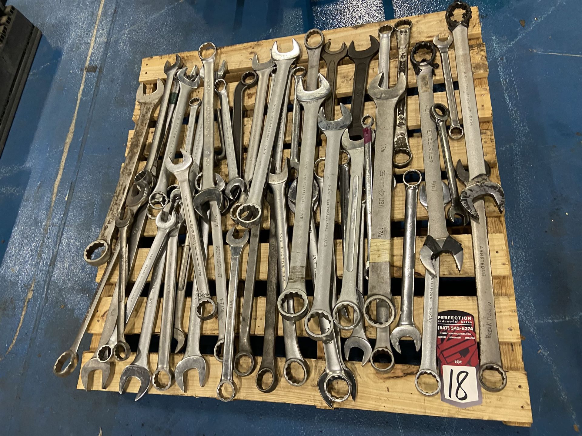 Lot of Combination Wrenches - Image 2 of 2