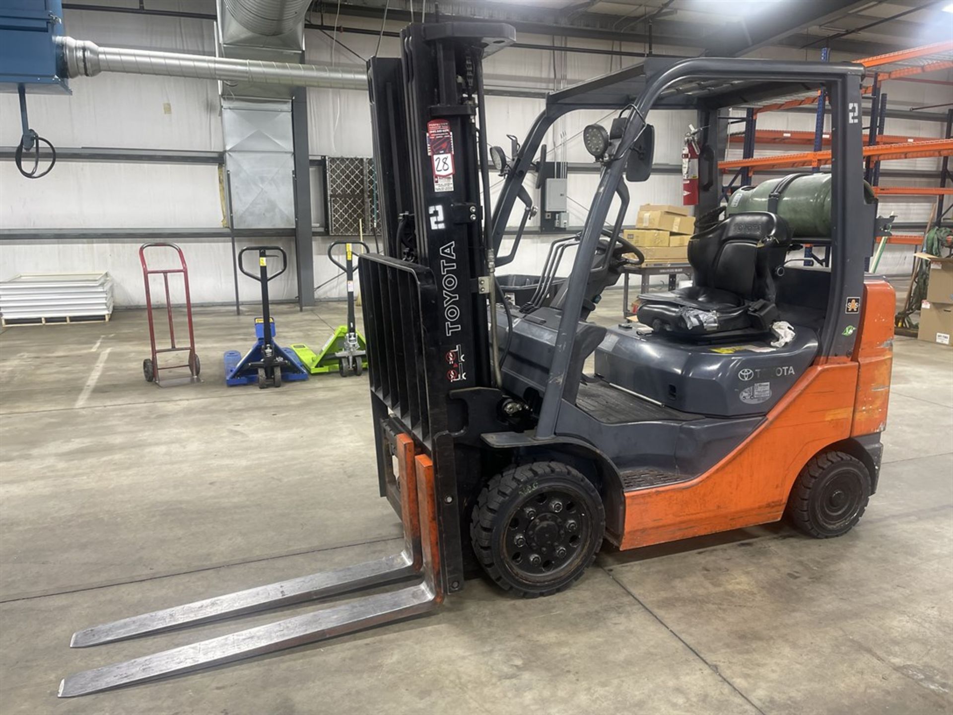 TOYOTA 8FGCU25 LP Forklift, s/n 34371, 5000 Lb. Capacity