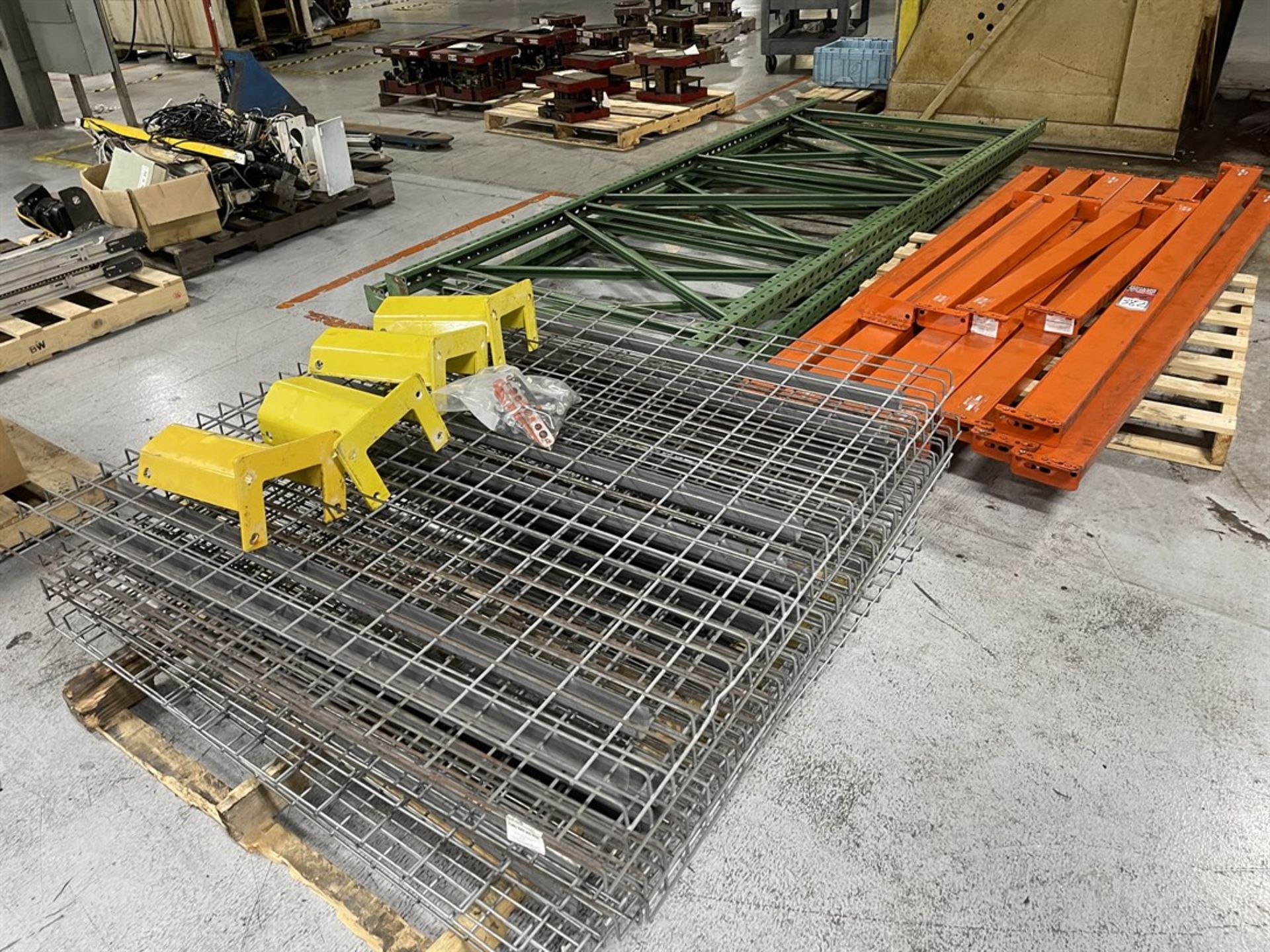 Lot of Pallet Racking Including 8' Crossbeams x 10' Uprights x 48" D