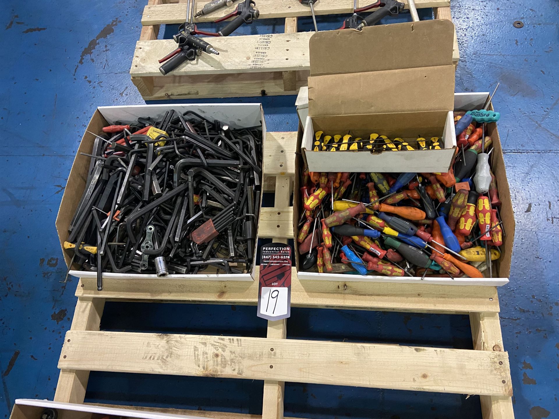 Lot of Assorted Allen Wrenches and Torx Wrenches