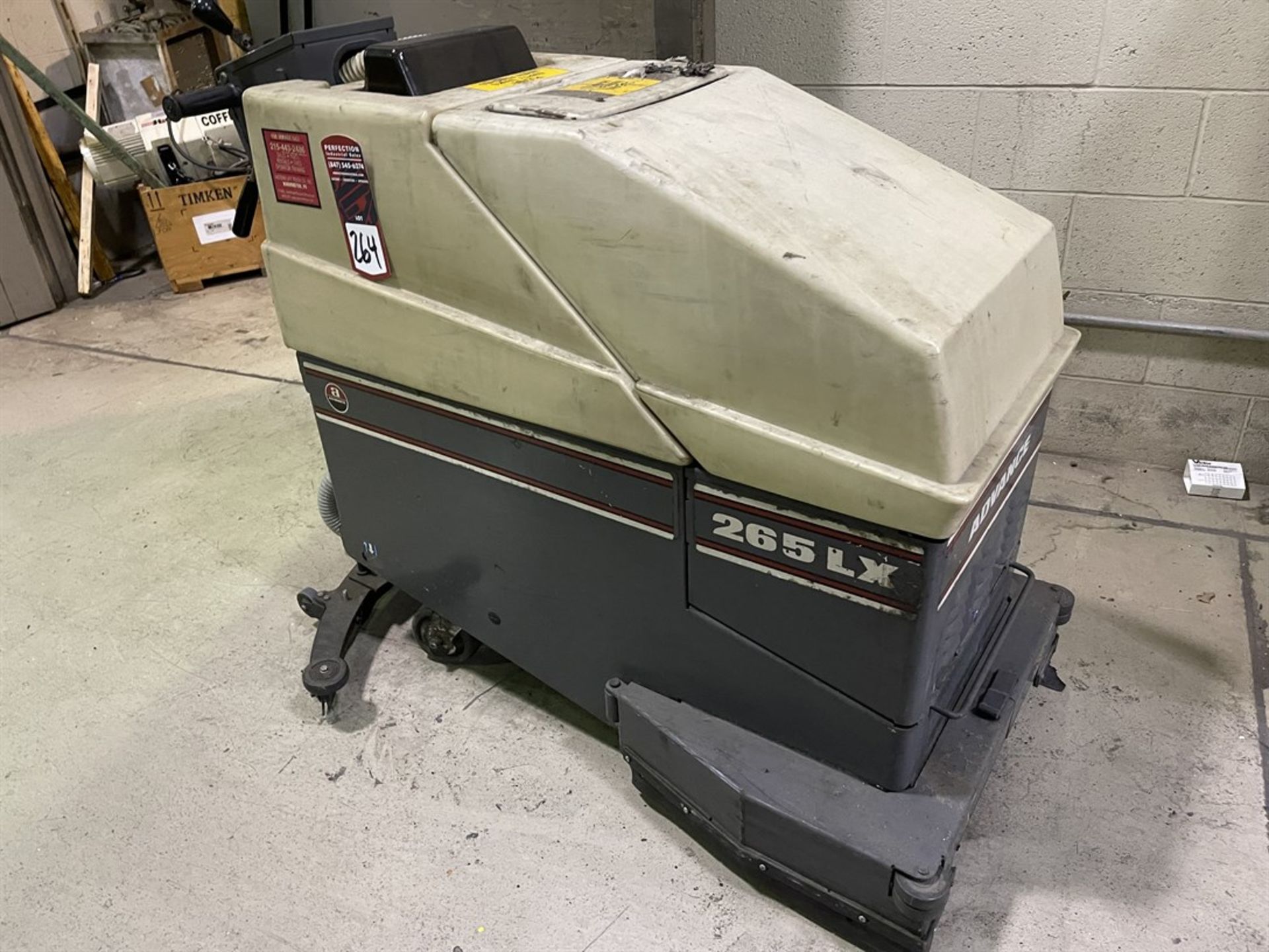 Advance Machine 393670 Floor Scrubber, s/n 1018776