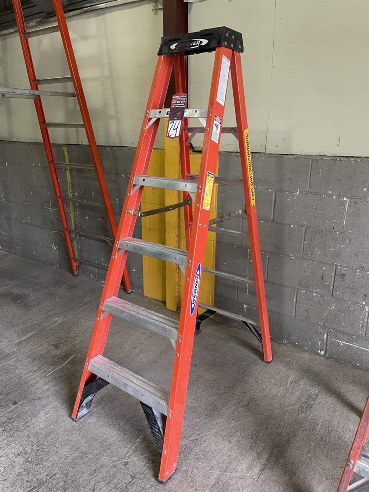 Werner 6' Fiberglass Step Ladder