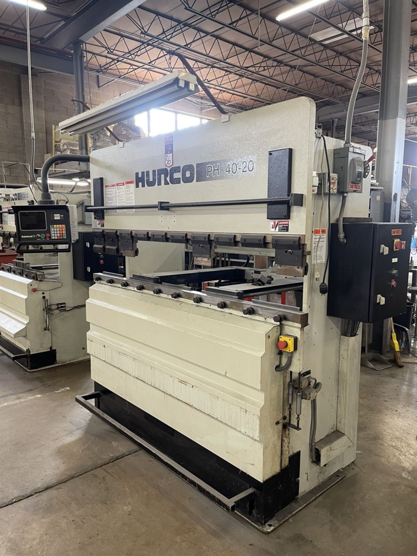 HURCO PH 40-20 Hydraulic Press Brake, s/n 5270, 44 Ton Capacity, 3.94” Stroke, 7.87” Throat Depth,