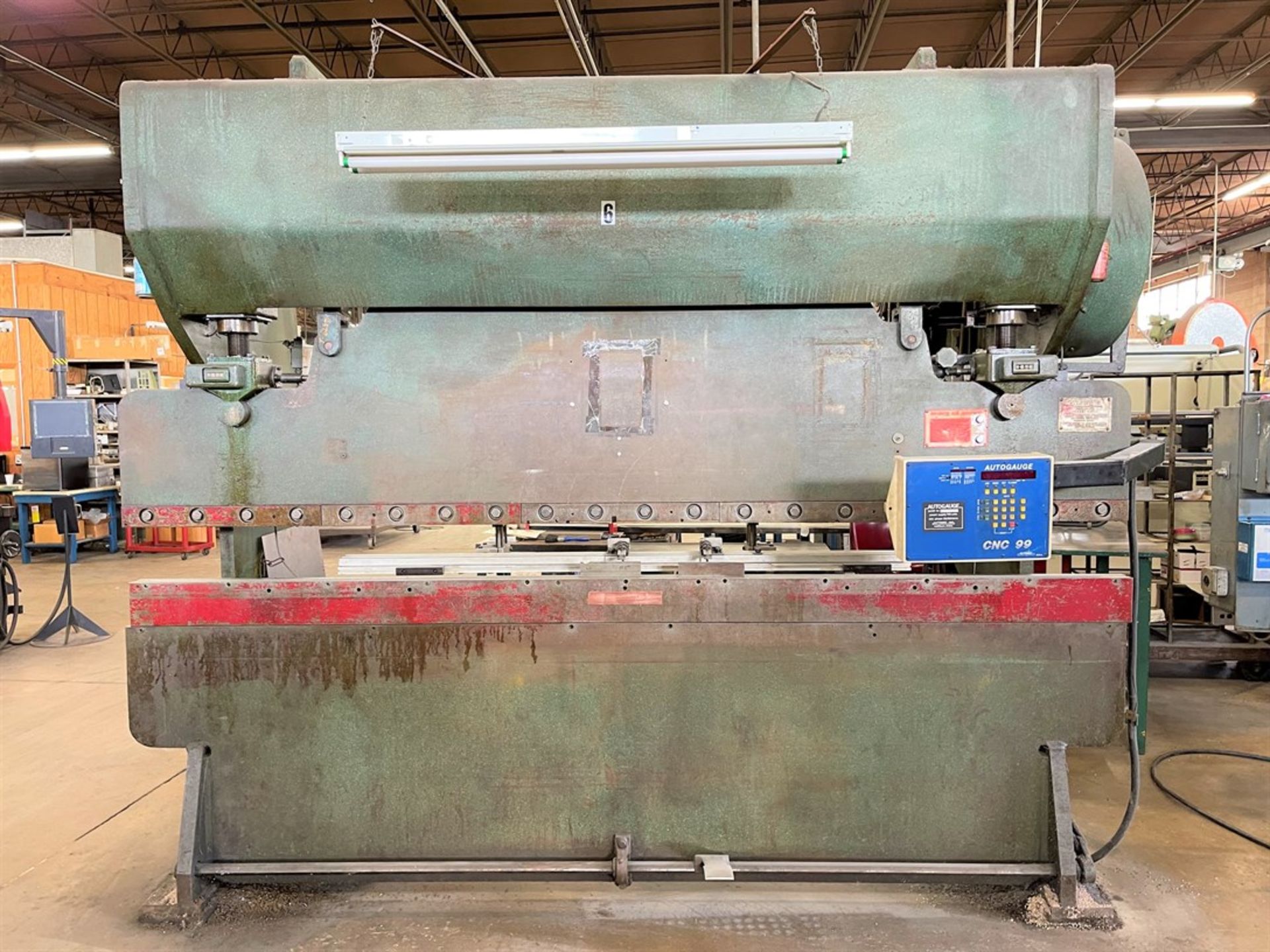 CHICAGO DREIS & KRUMP 810L Press Brake, s/n L14345, 90 Ton Capacity, 10’ Bed Length, 102” Between