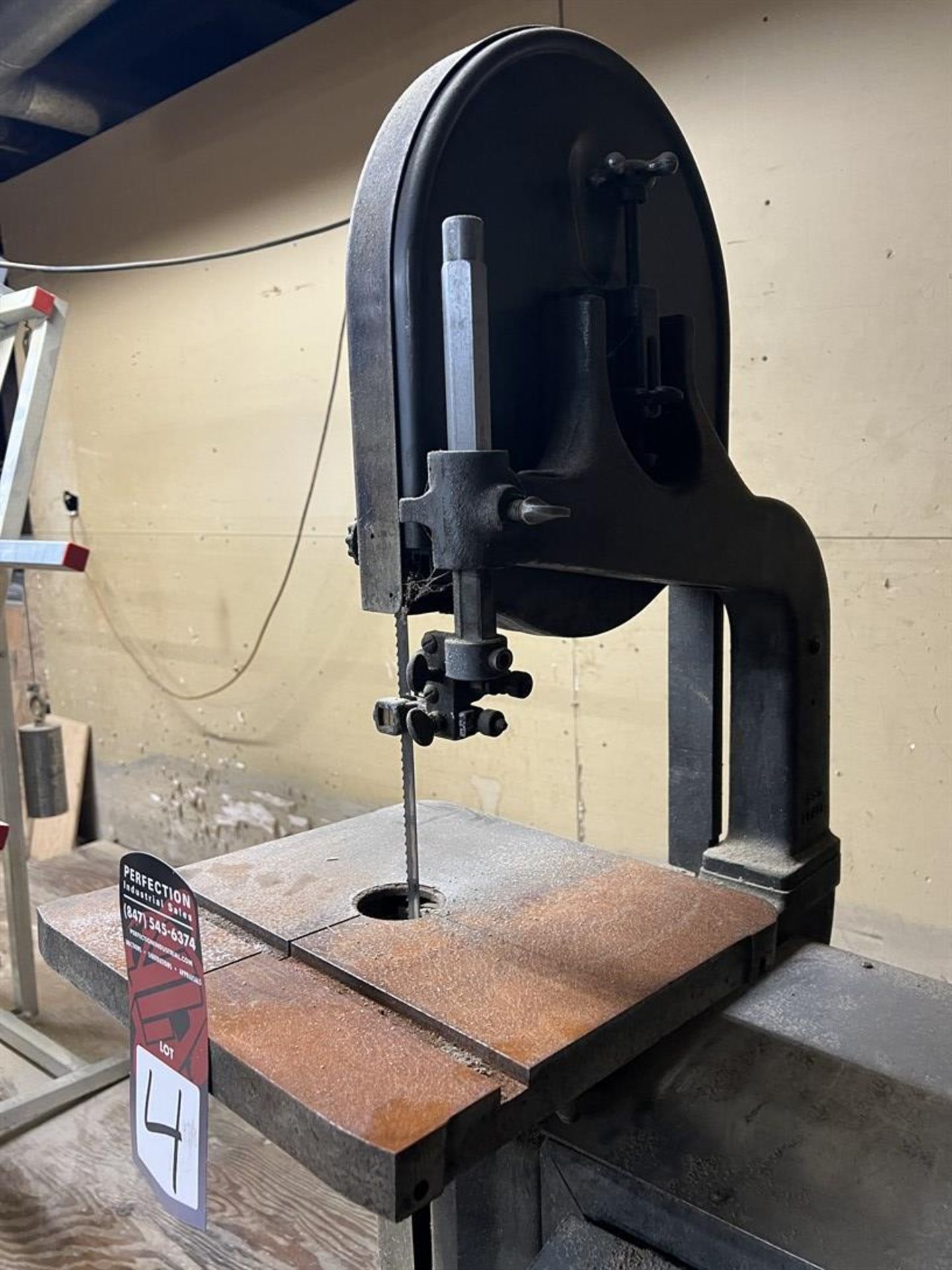 ROCKWELL DELTA 14" Vertical Bandsaw, 14" x 14" Table, 14" Throat - Image 2 of 3