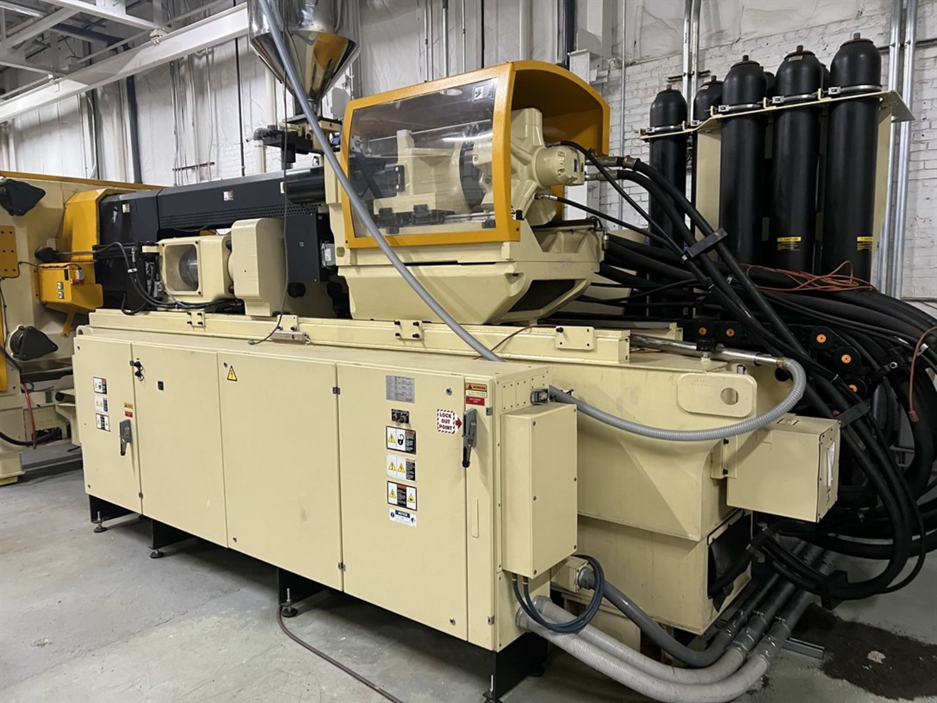 2008 HUSKY HYLECTRIC 500 HL500PKG P100/80E100 Injection Molding Machine, s/n 4013687, w/ 500 Ton - Image 9 of 13