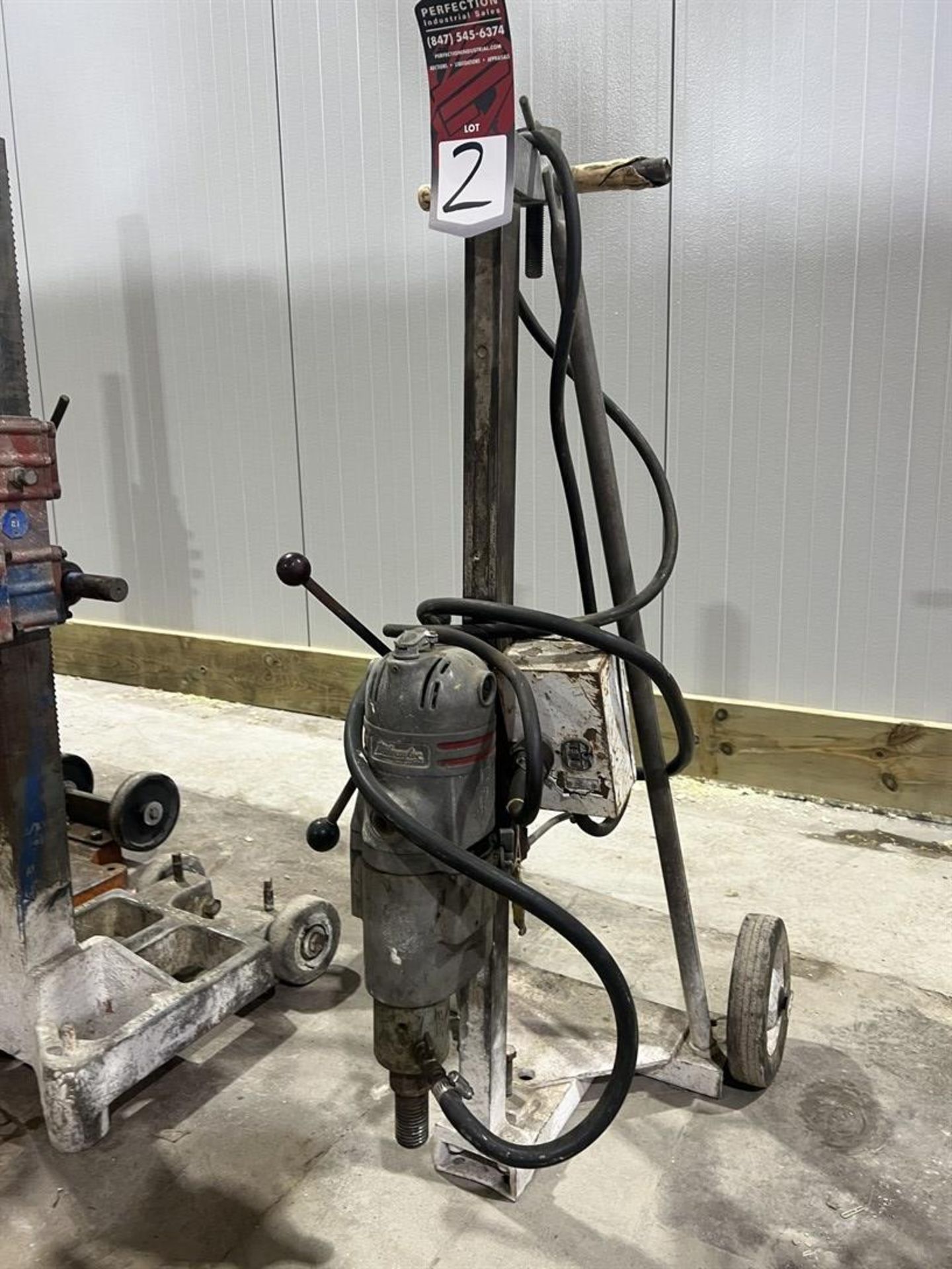 MILWAUKEE VAC-U-RIG 4110 Core Drill Rig