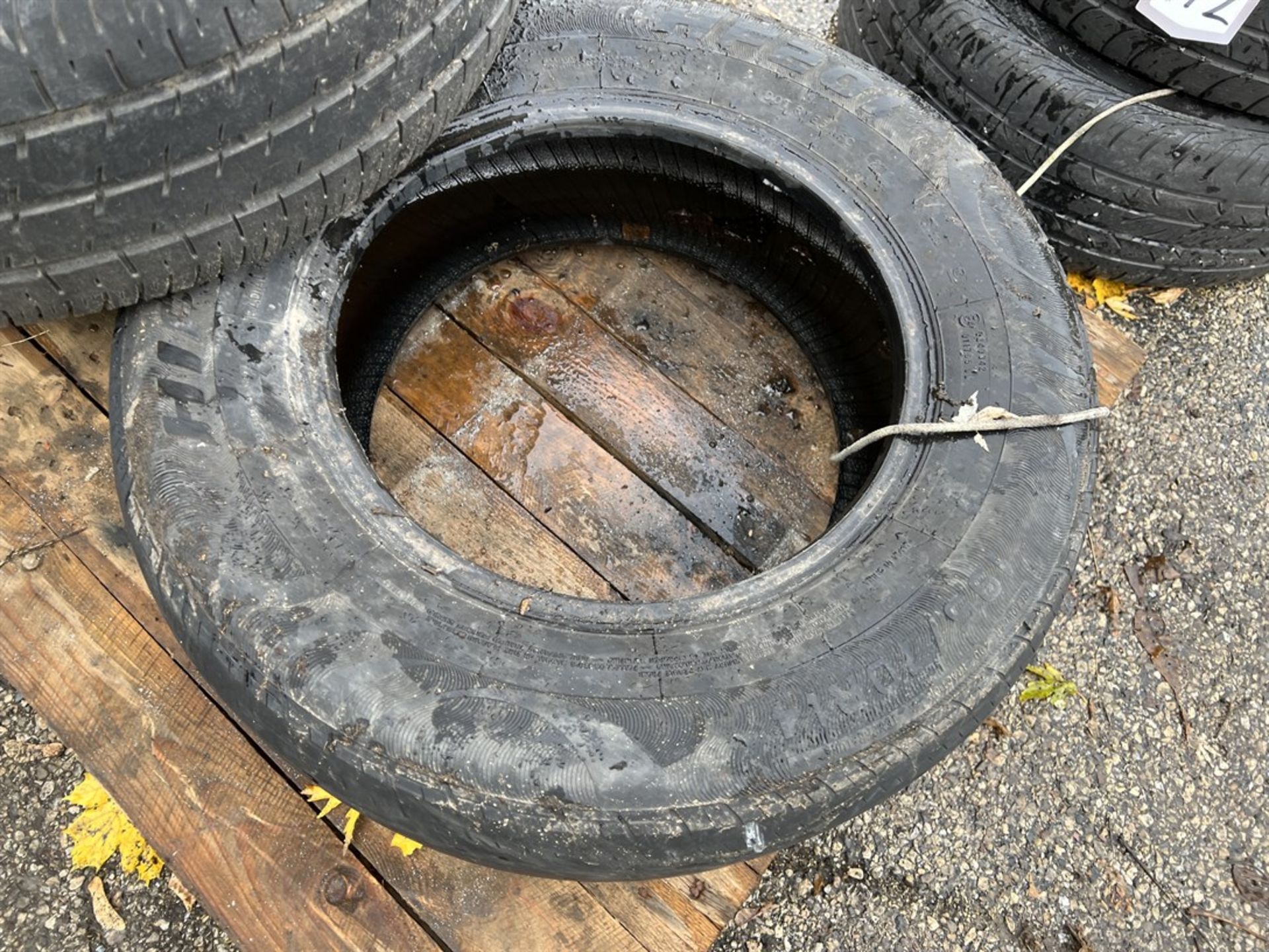 Lot Comprising (3) Tires, (1) 215/65R16 98T, (1) 195/65R15, and (1) 195/70R1491H Tubeless - Image 5 of 6