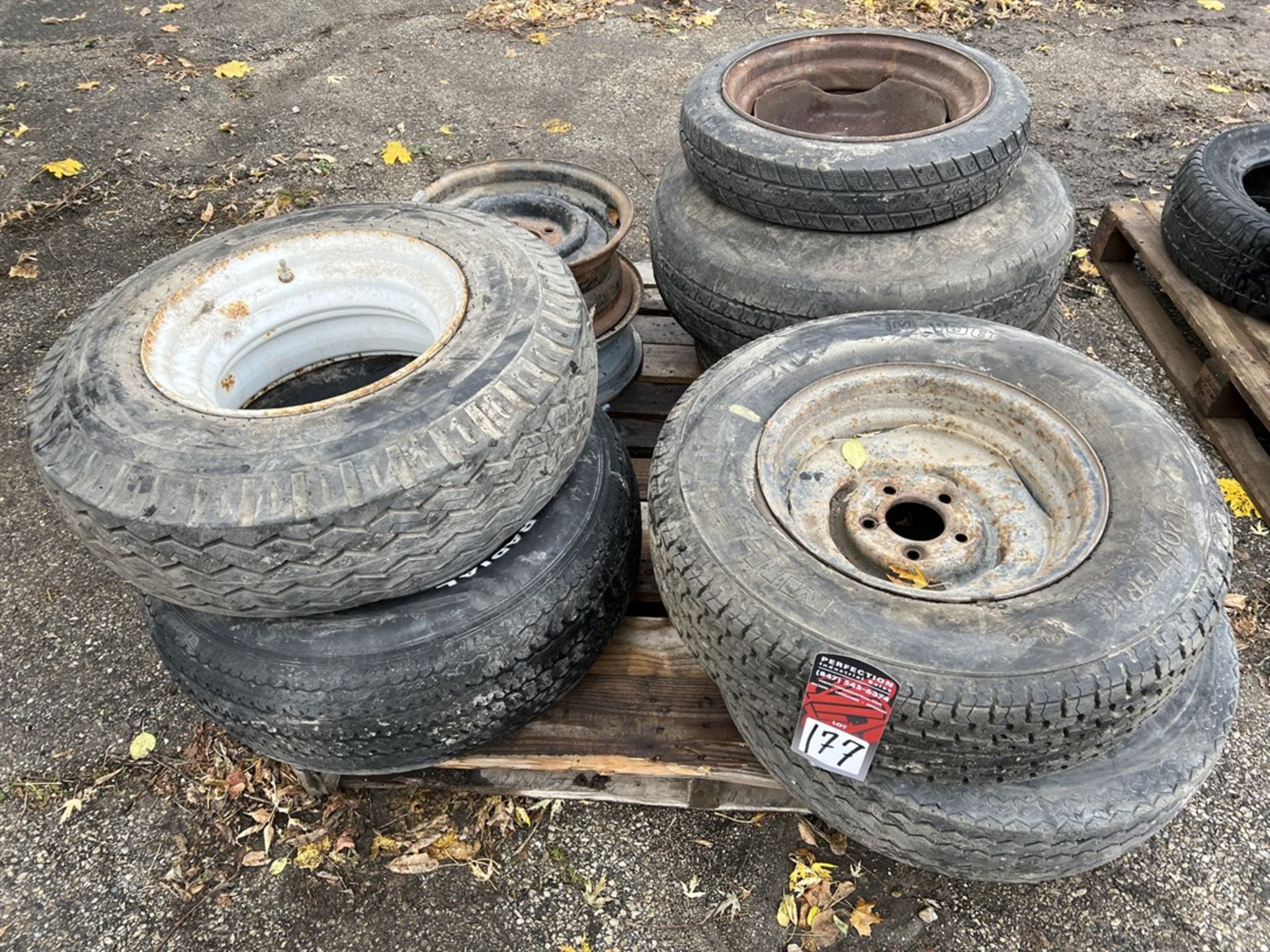 Pallet of Assorted Tire