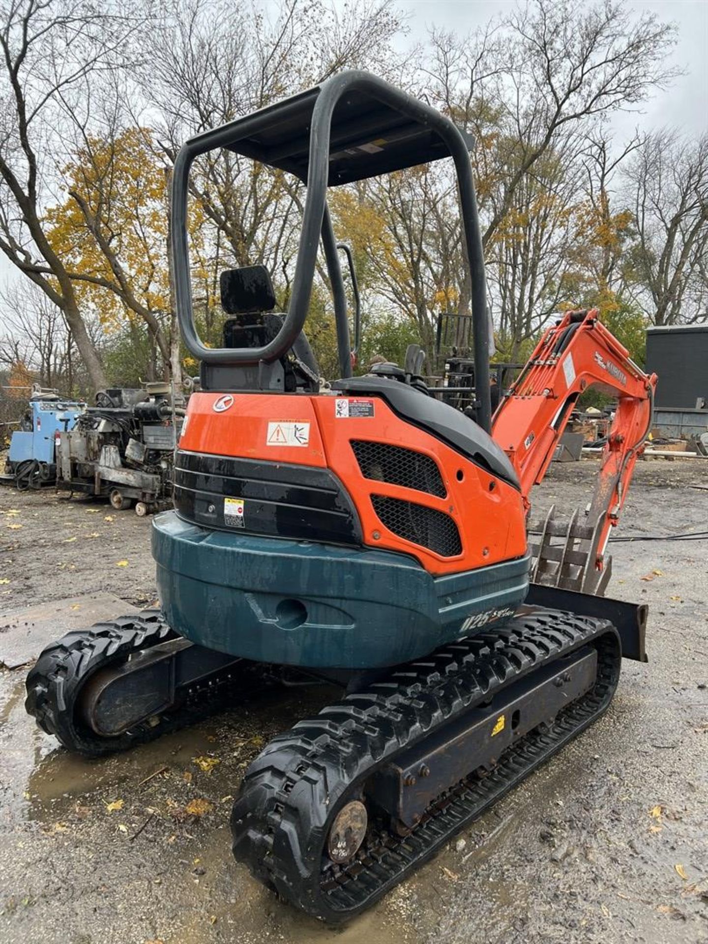 KUBOTA U25 Mini Hydraulic Excavator, s/n 30019, Front Leveling Blade, Rubber Tracks, 1256 Hours - Image 7 of 13