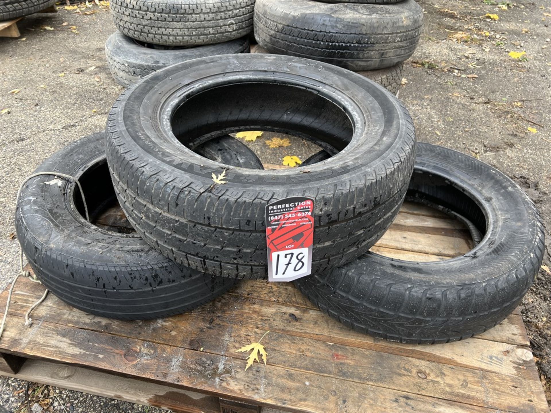 Lot Comprising (3) Tires, (1) 215/65R16 98T, (1) 195/65R15, and (1) 195/70R1491H Tubeless