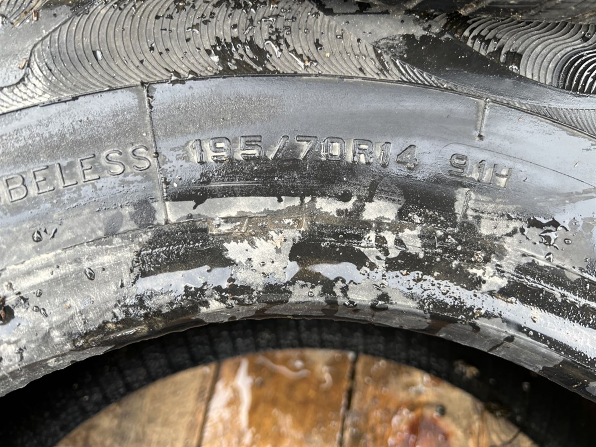 Lot Comprising (3) Tires, (1) 215/65R16 98T, (1) 195/65R15, and (1) 195/70R1491H Tubeless - Image 6 of 6
