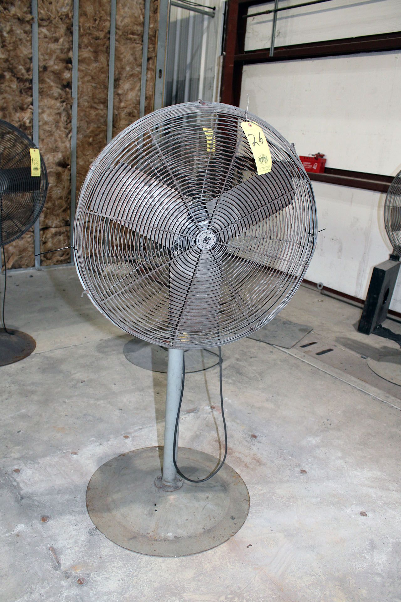 PEDESTAL FAN, 30"