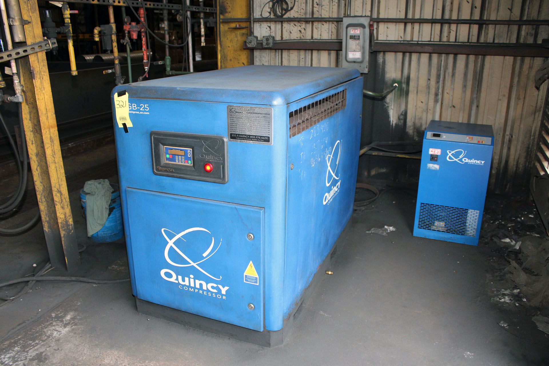 ROTARY SCREW AIR COMPRESSOR, QUINCY MDL. QGB25, 25 HP, Quincy air dryer