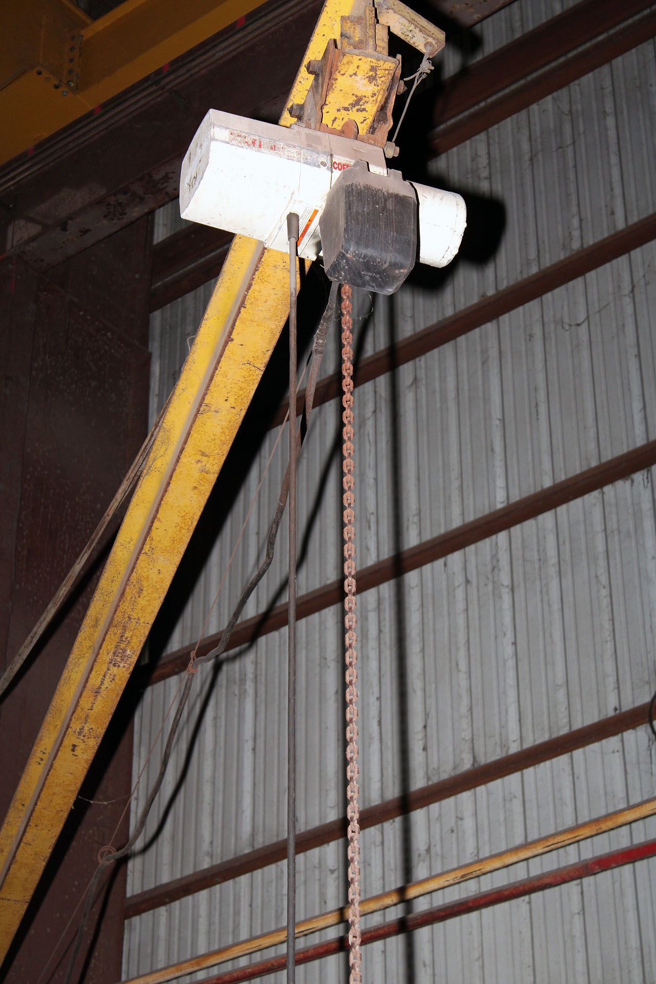 WALL MOUNTED JIB CRANE, ½ T. X APPROX. 20’ REACH, Coffing ½ T. cap. Accolift hoist - Bild 4 aus 4