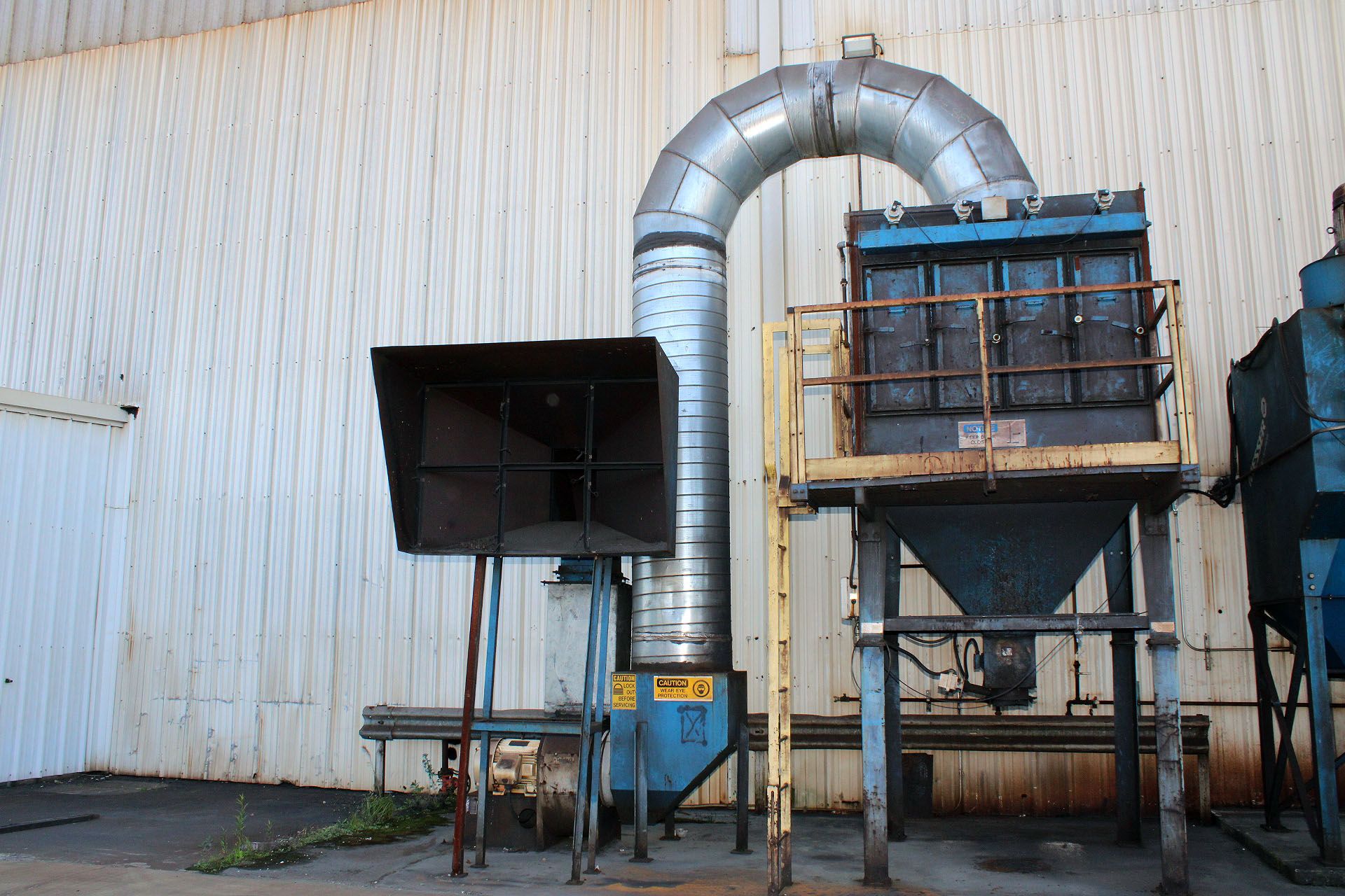 VERTICAL PLATE BLASTING MACHINE, WHEELABRATOR, new 2011, (6) 24" direct drive blast wheels, 45 - Bild 7 aus 21