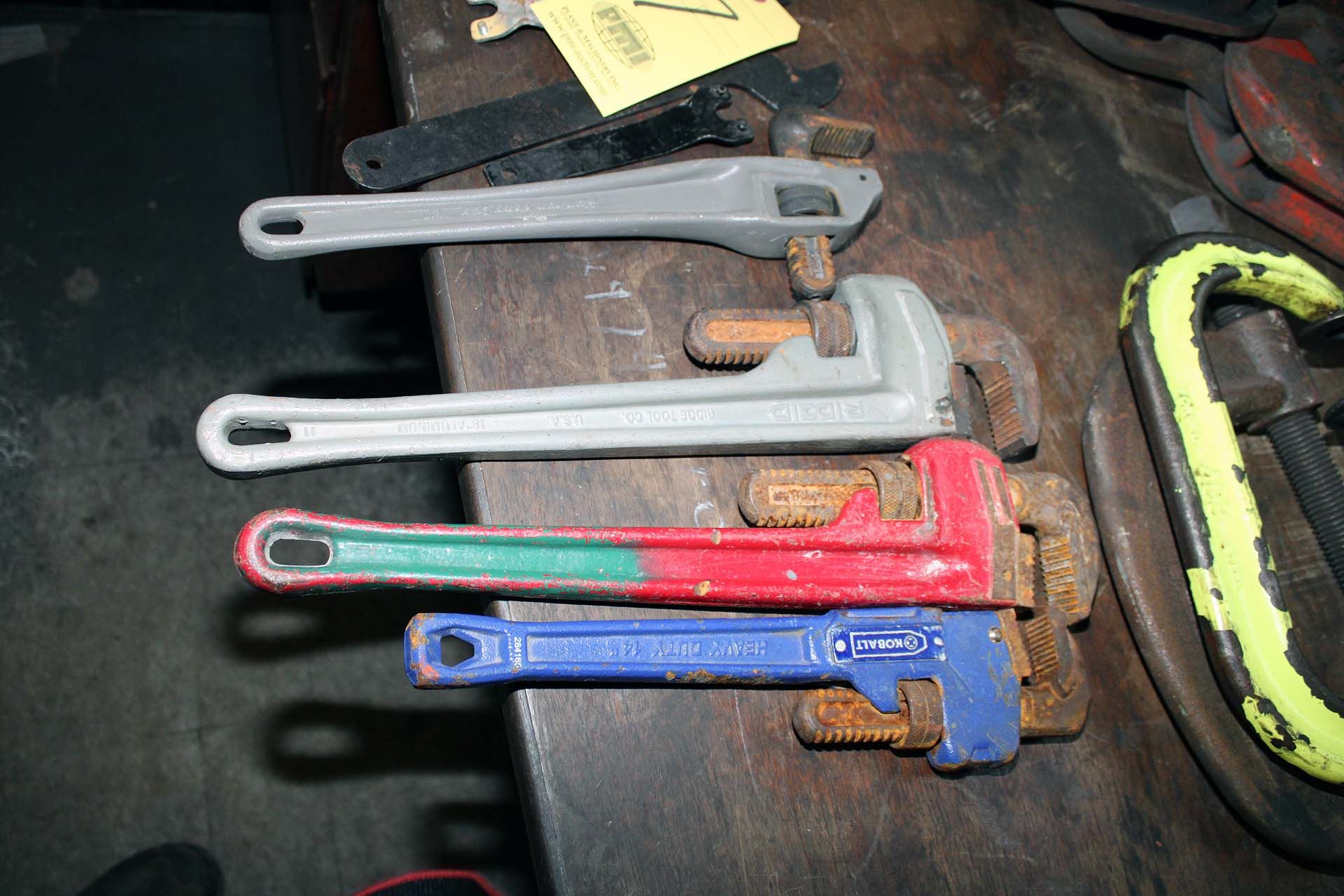 LOT CONSISTING OF: (4) pipe wrenches, (2) C-clamps, (1) chisel scaler w/chisels, hammers, wrenches & - Bild 3 aus 4