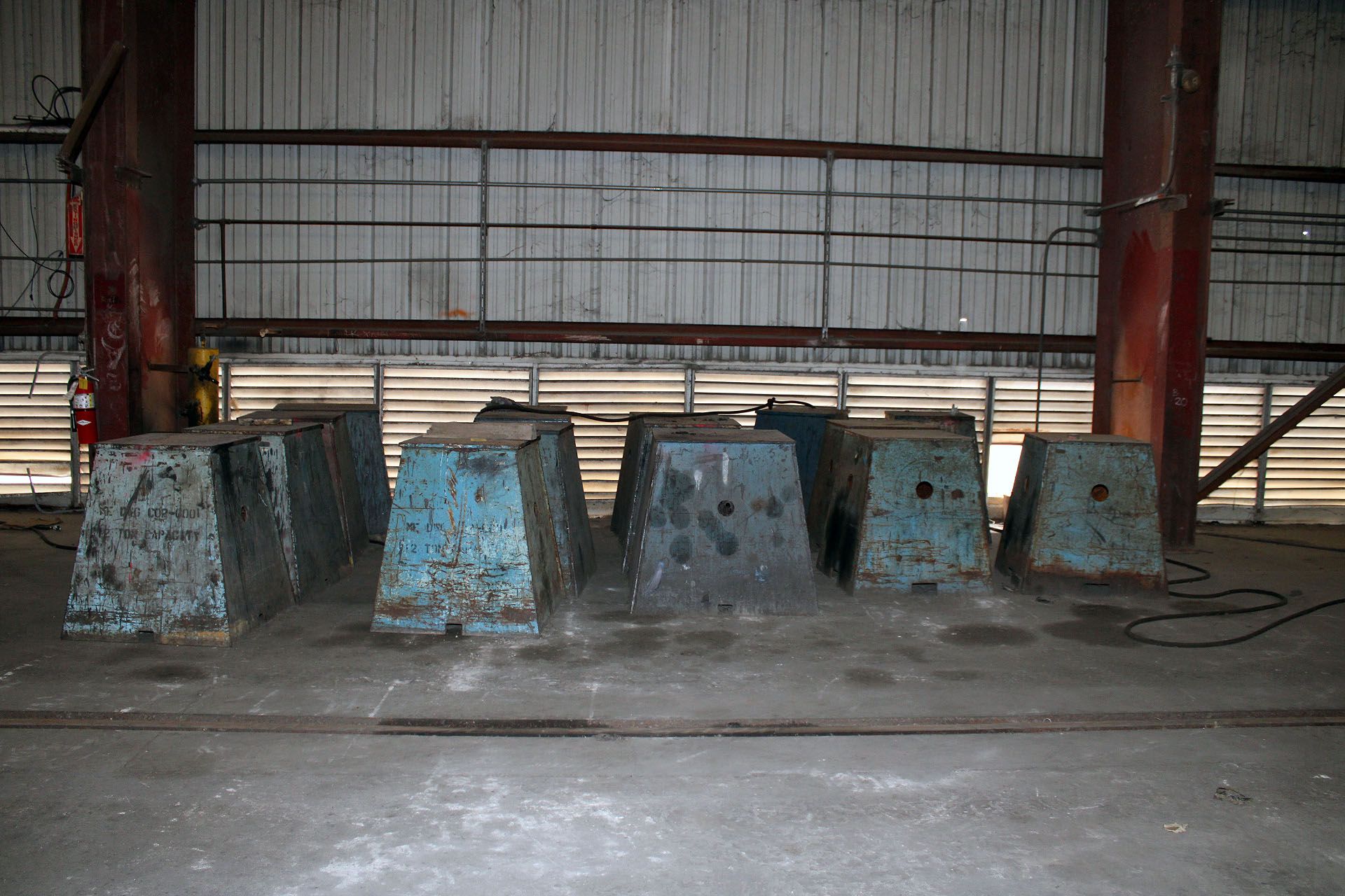 LOT OF TURNING ROLL STANDS (approx. 20), 37" ht., 24" sq. top - Image 3 of 4