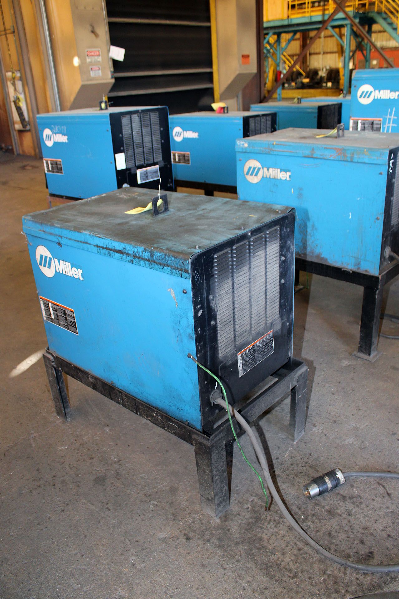 WELDING MACHINE, MILLER MDL. DIMENSION 652 POWER SOURCE, new 2005, S/N LF020012 - Image 3 of 3