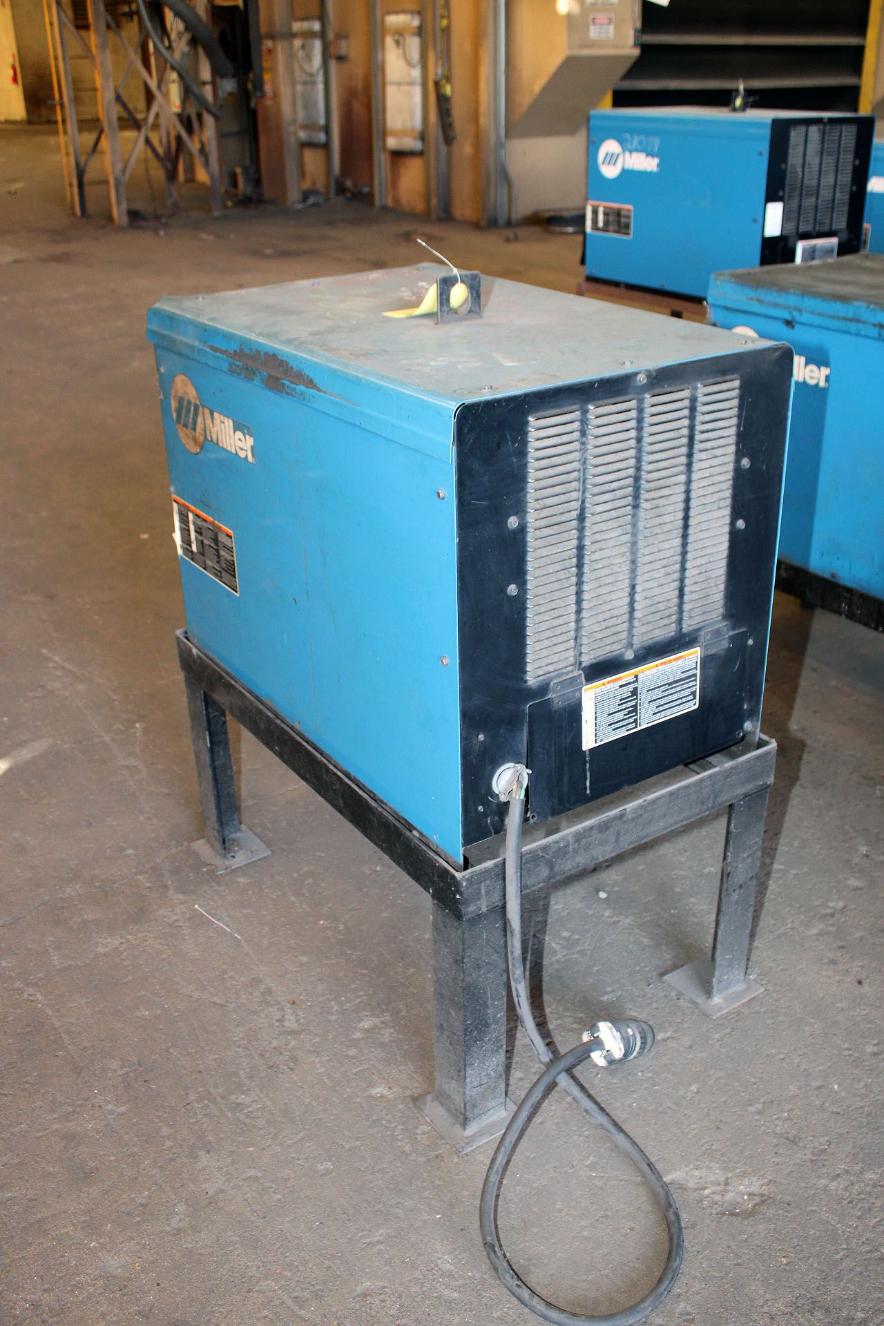 WELDING MACHINE, MILLER MDL. DIMENSION 652 POWER SOURCE, new 2005, S/N LF079731 - Image 2 of 2